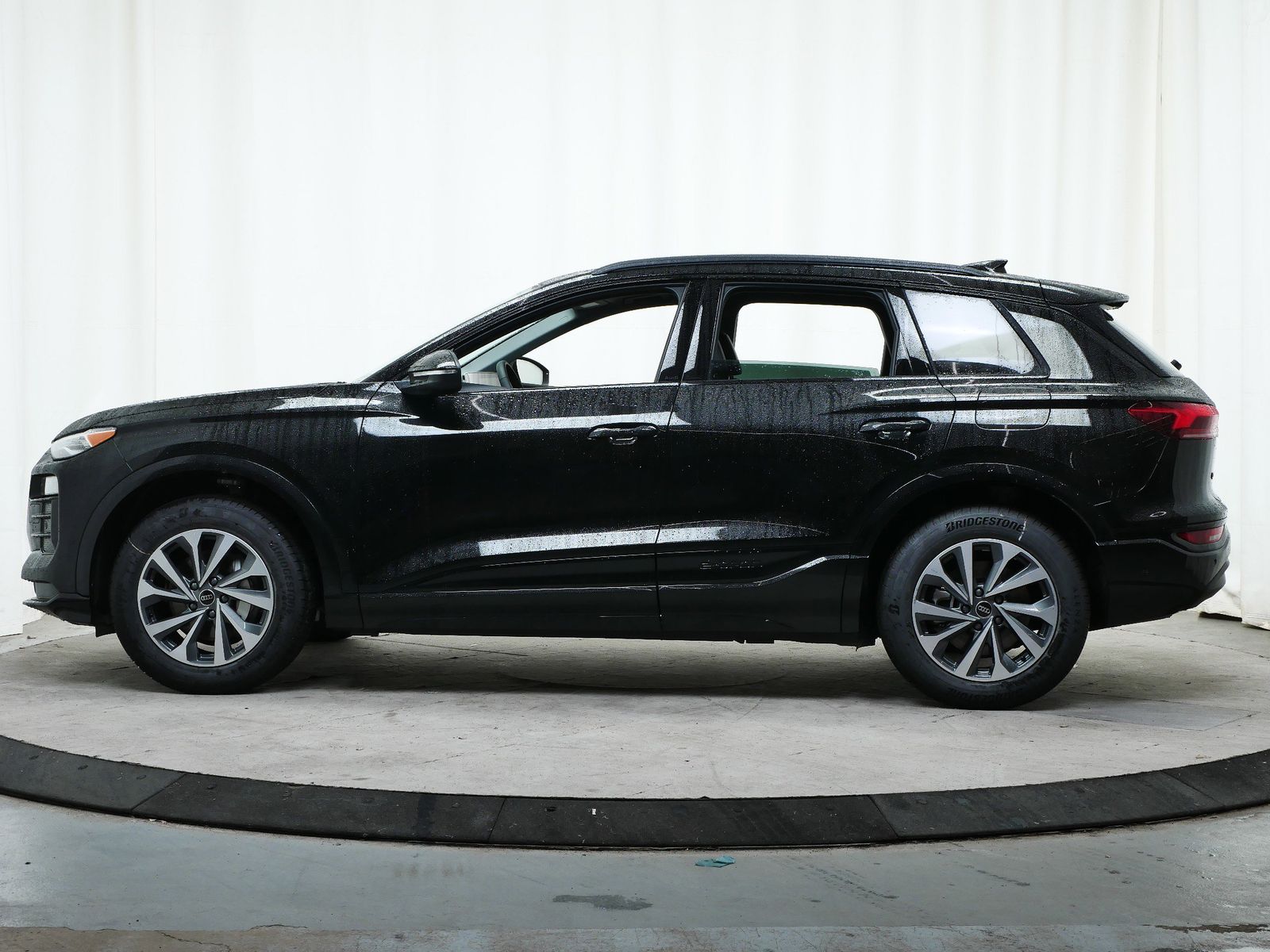 2025 Audi Q6 E-tron Premium photo 4
