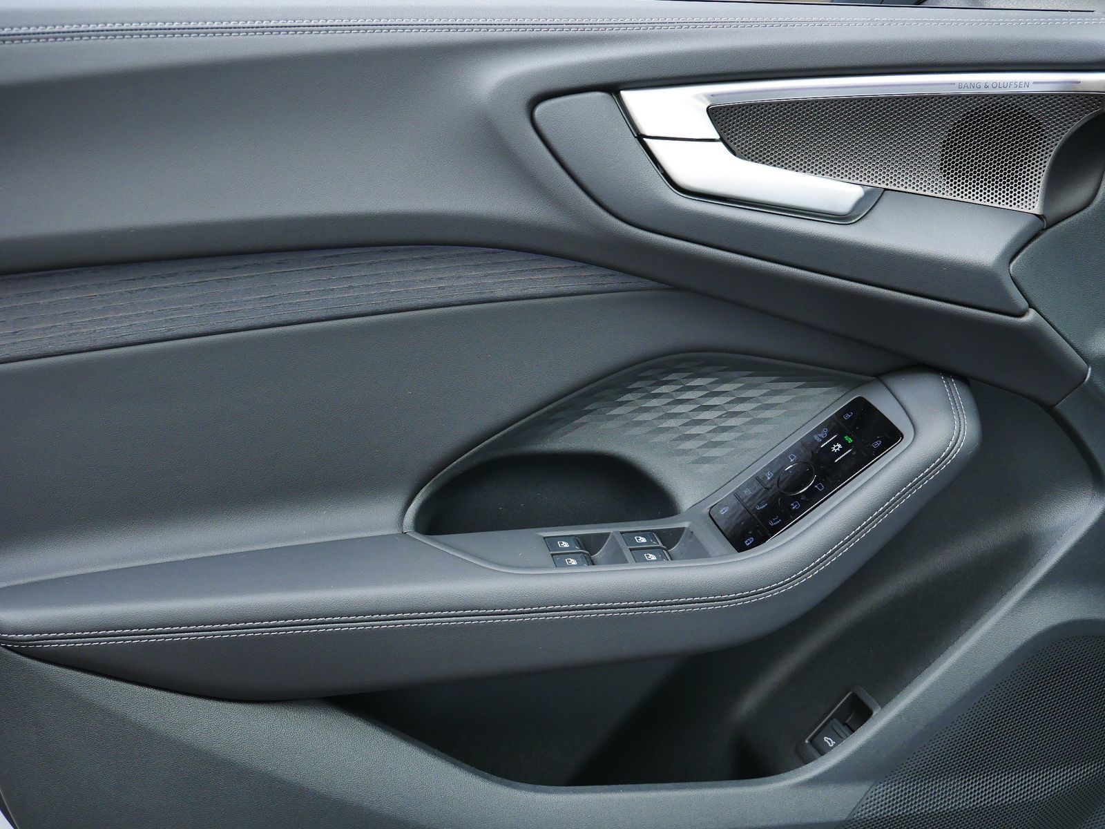 Thumbnail: 2025 Audi A5 - 10