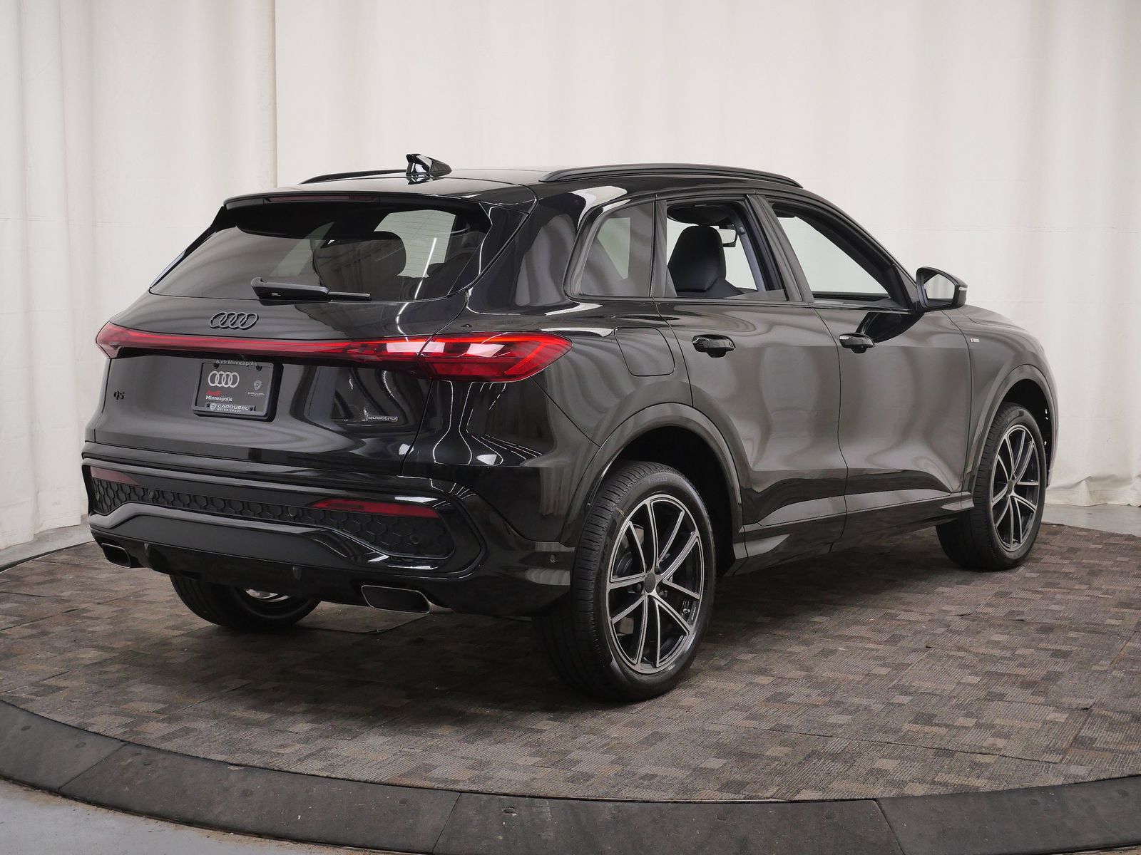 Thumbnail: 2026 Audi Q5 - 6
