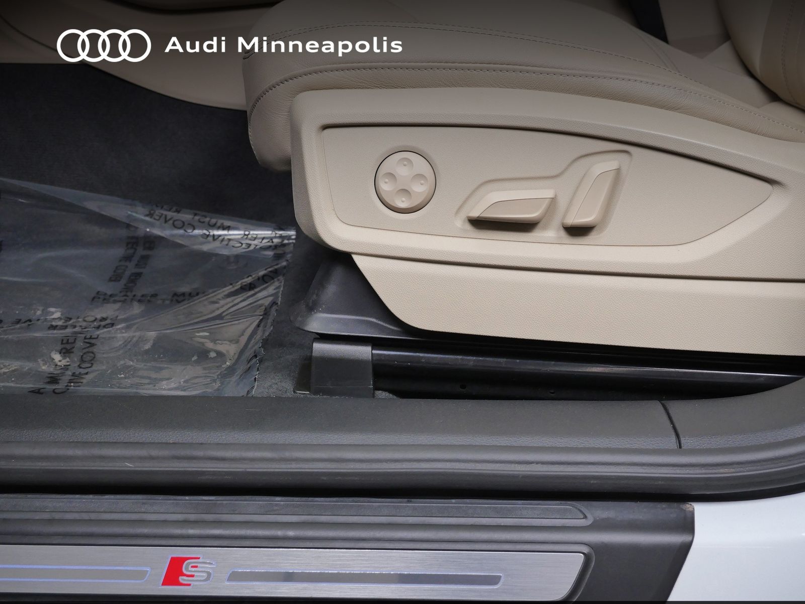 Thumbnail: 2023 Audi Q5 - 14