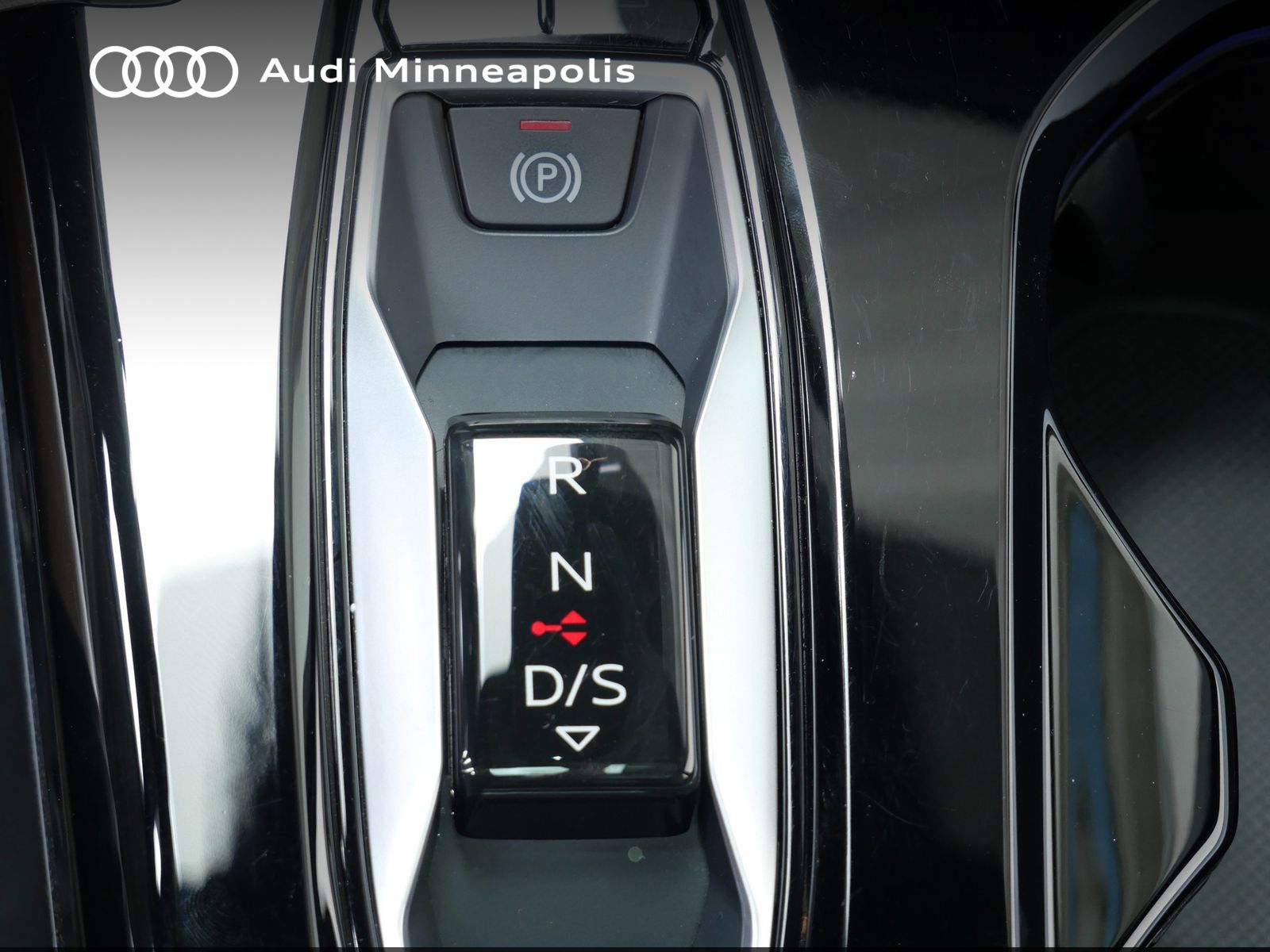 Thumbnail: 2025 Audi Q5 - 19
