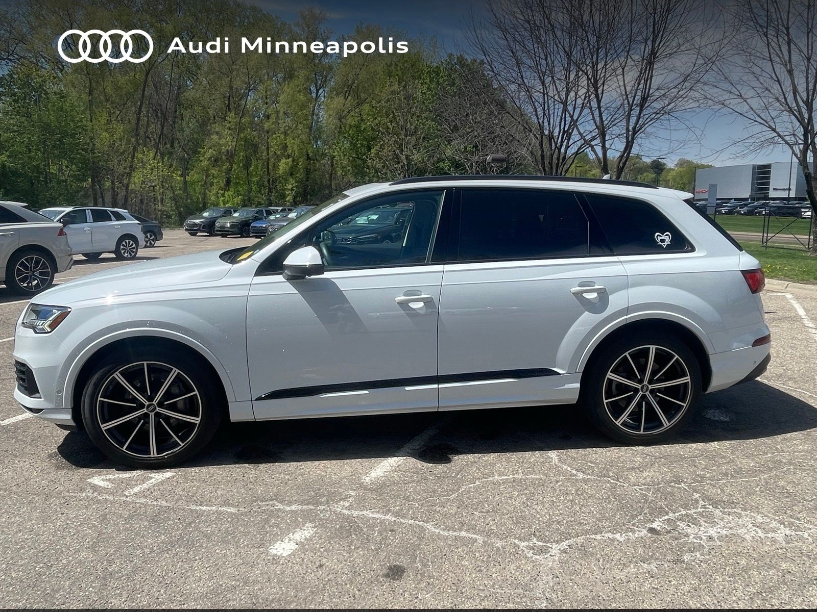Thumbnail: 2023 Audi Q7 - 20