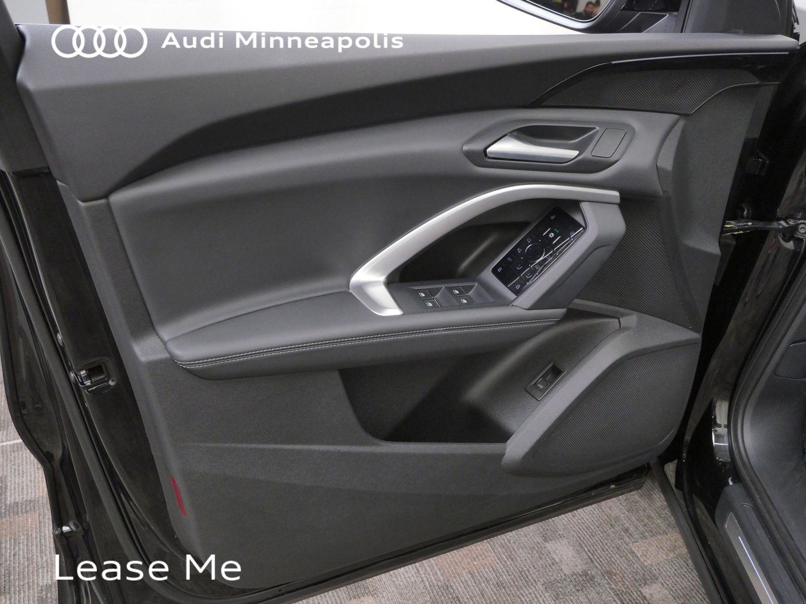 Thumbnail: 2025 Audi Q5 - 11