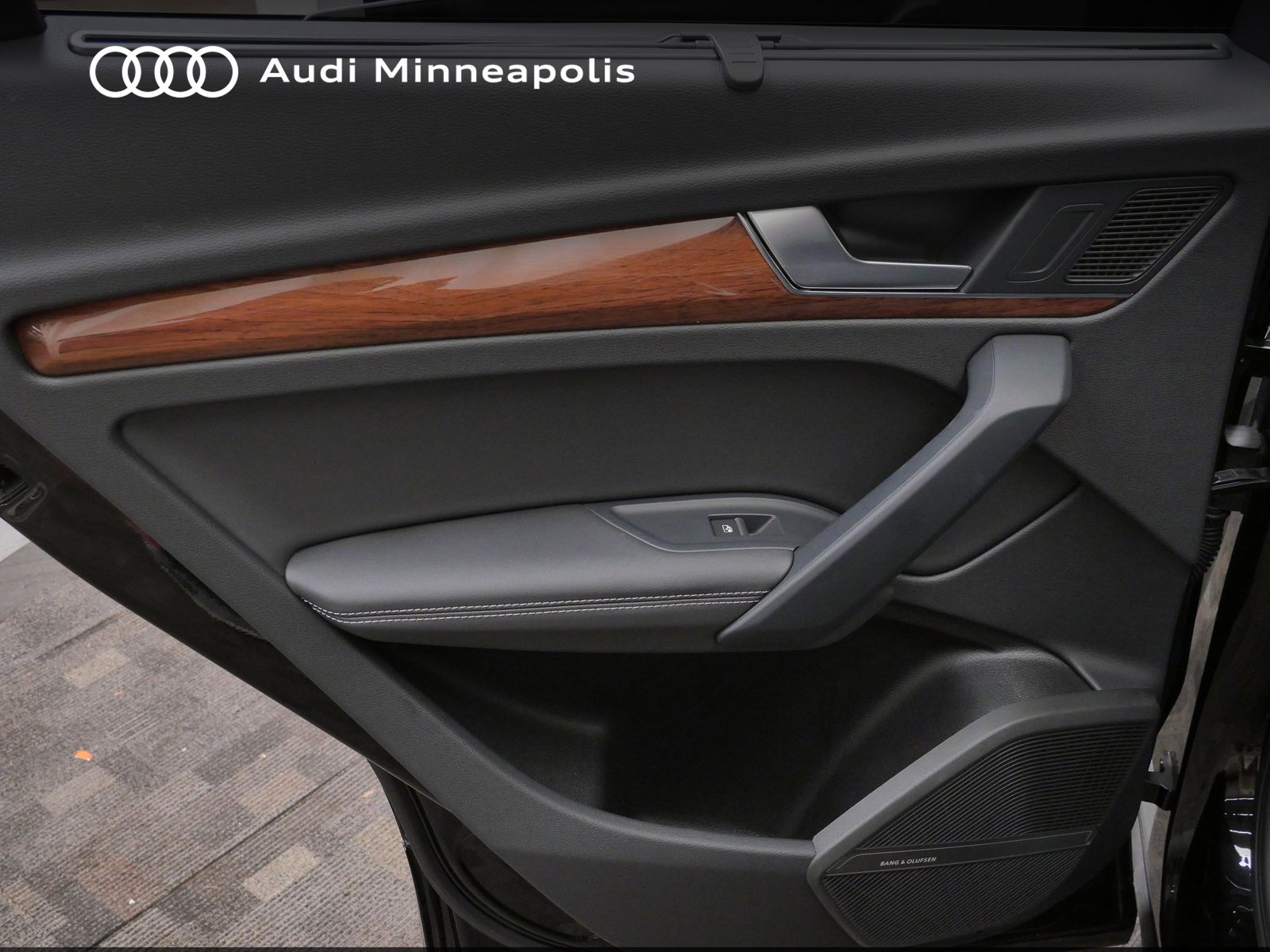 Thumbnail: 2023 Audi Q5 - 14
