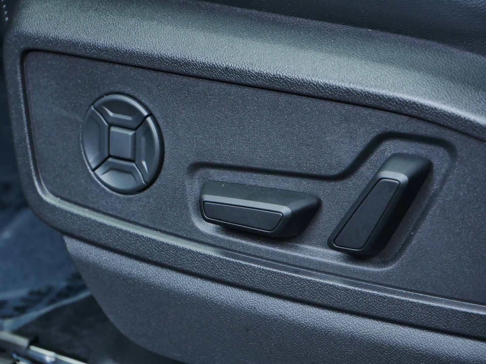 Thumbnail: 2025 Audi Q5 - 11