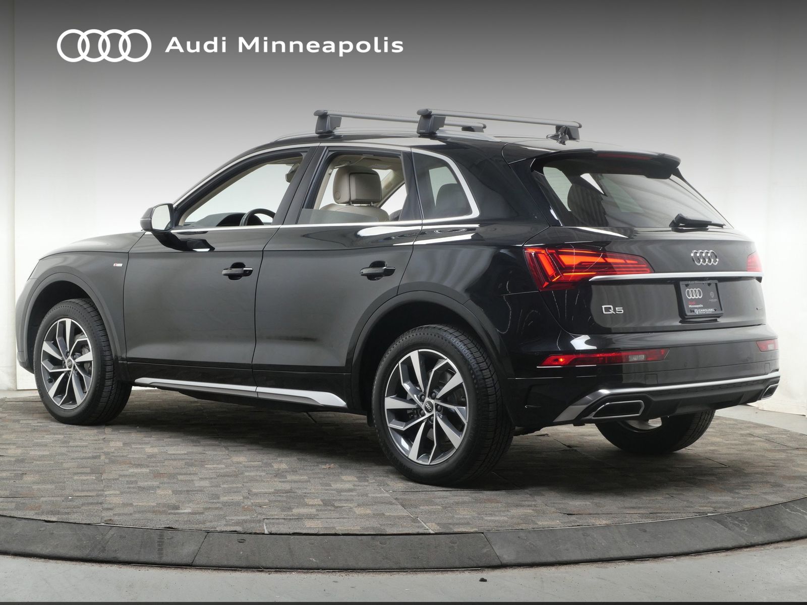 Thumbnail: 2023 Audi Q5 - 4