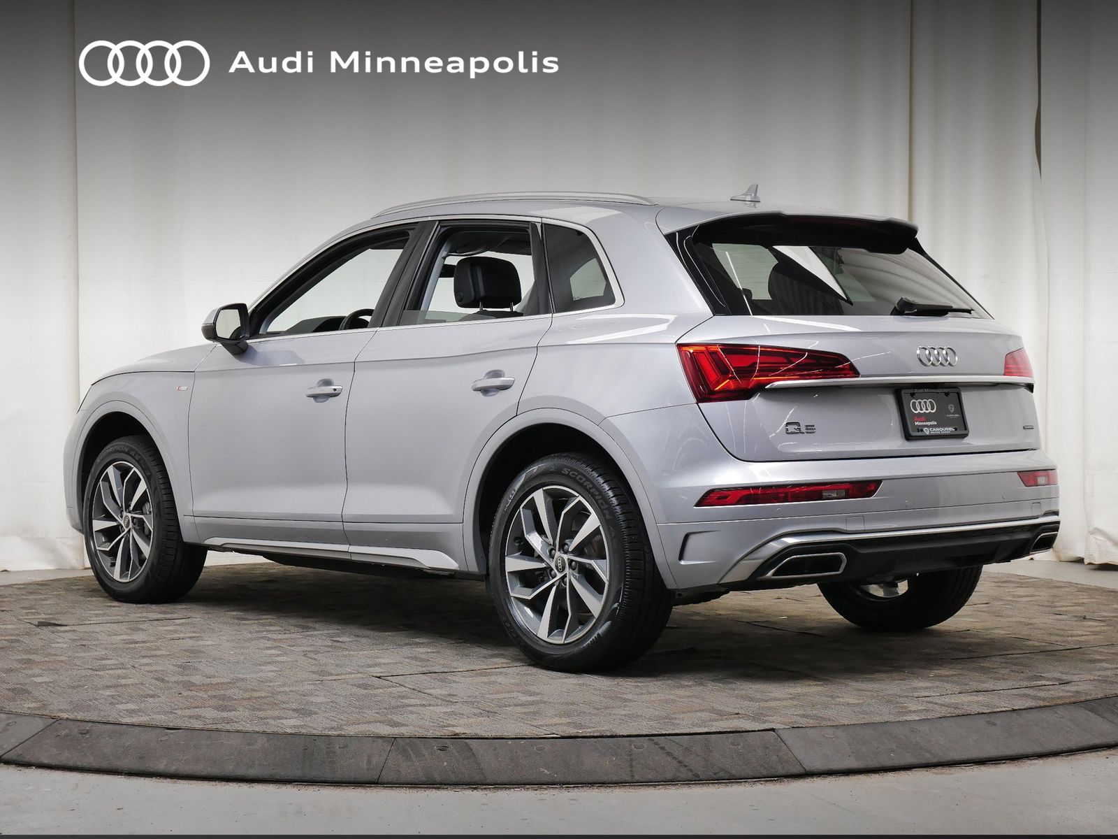 Thumbnail: 2023 Audi Q5 - 4