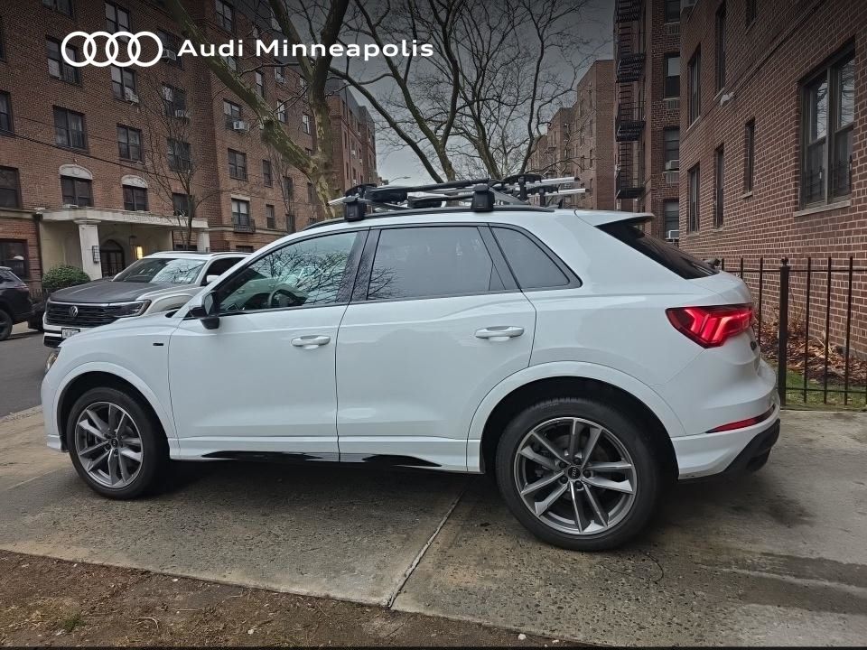 Thumbnail: 2023 Audi Q3 - 3