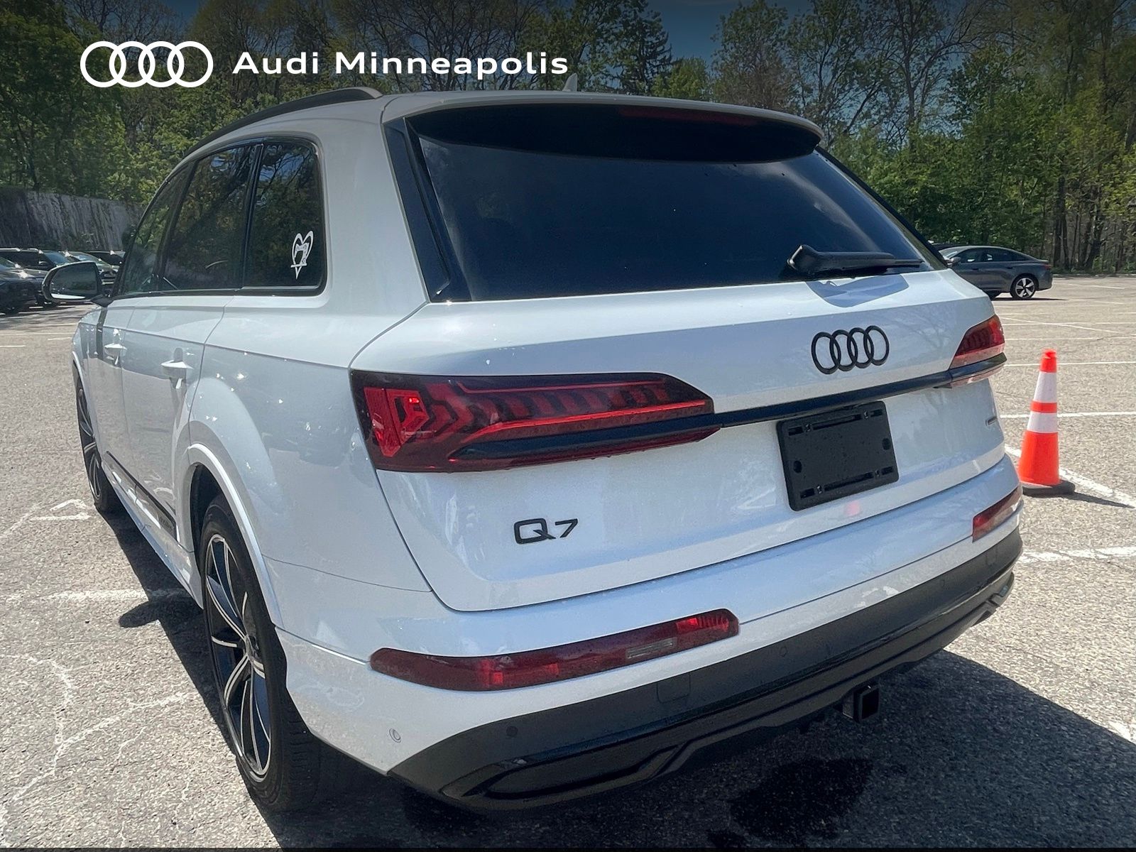 Thumbnail: 2023 Audi Q7 - 21