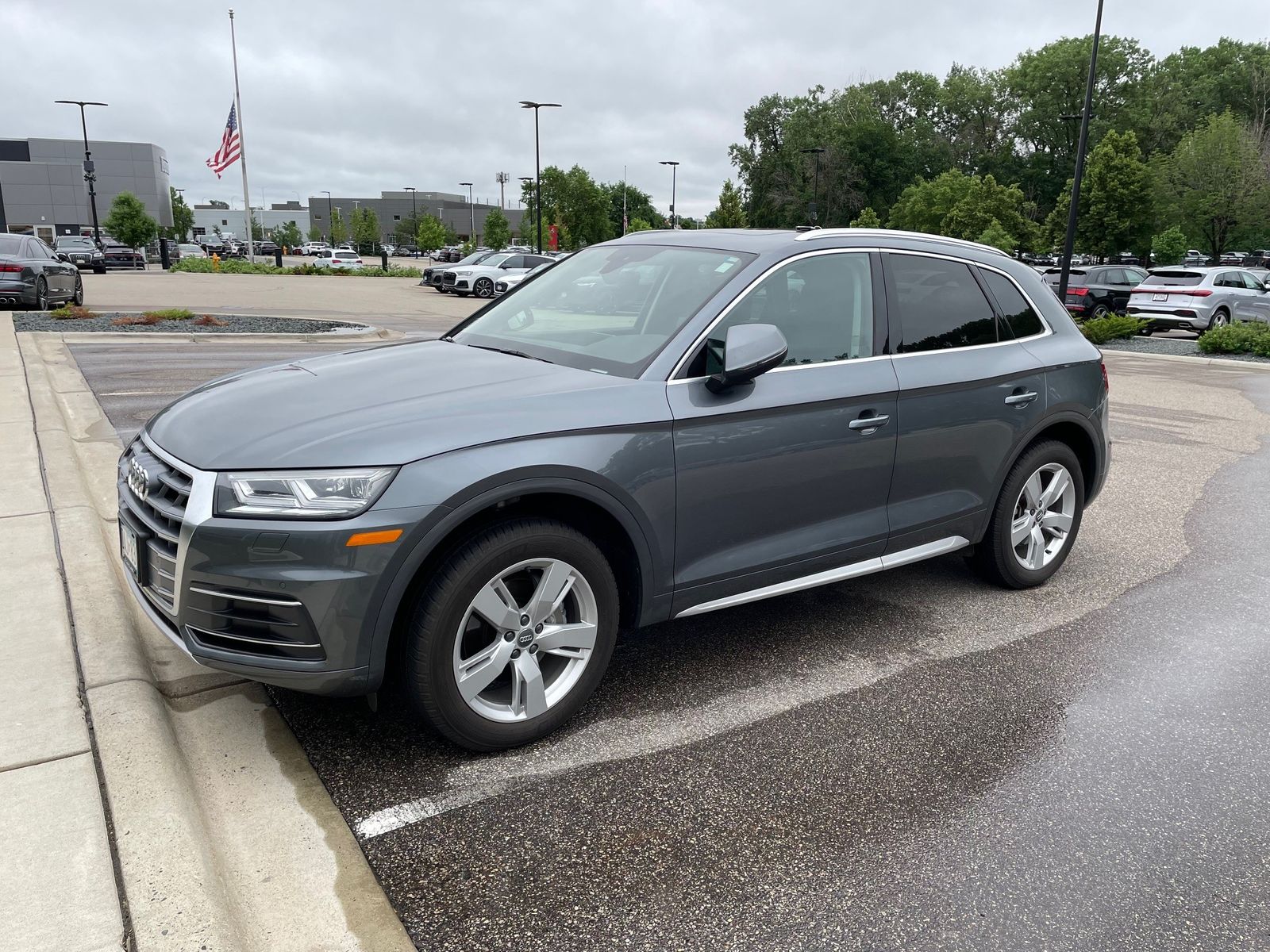 Thumbnail: 2019 Audi Q5 - 1