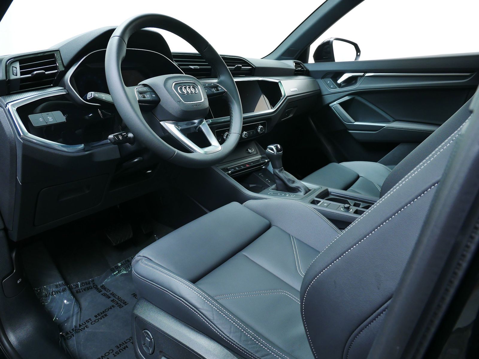 Thumbnail: 2025 Audi Q3 - 2