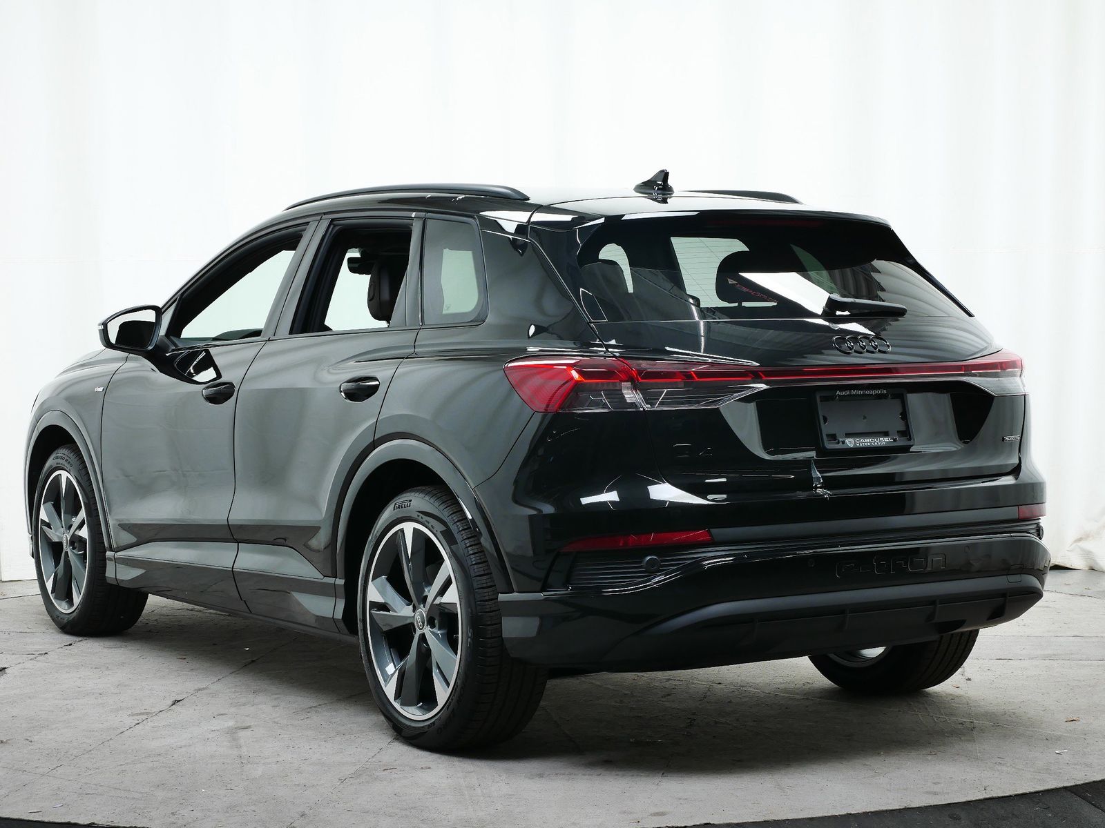 Thumbnail: 2025 Audi Q4 e-tron - 4