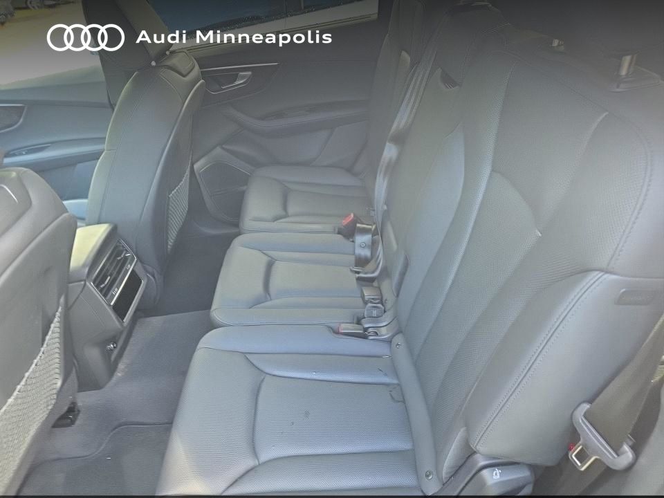 Thumbnail: 2023 Audi Q7 - 13