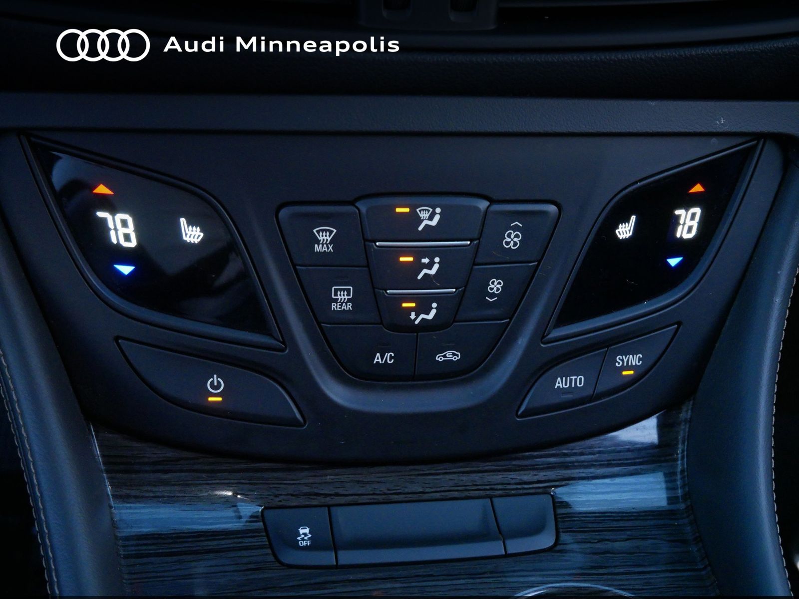 Thumbnail: 2017 Buick Envision - 24