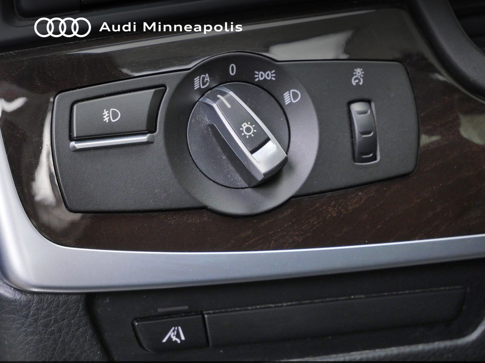 Thumbnail: 2013 BMW 5 Series - 18