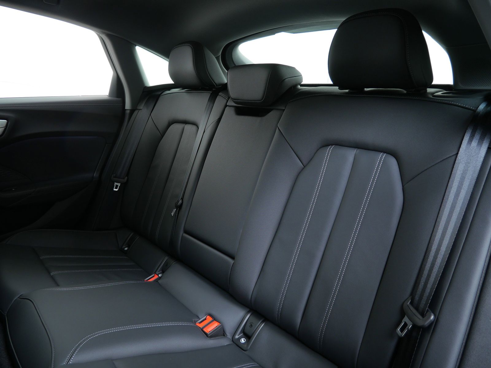 Thumbnail: 2025 Audi A5 - 13