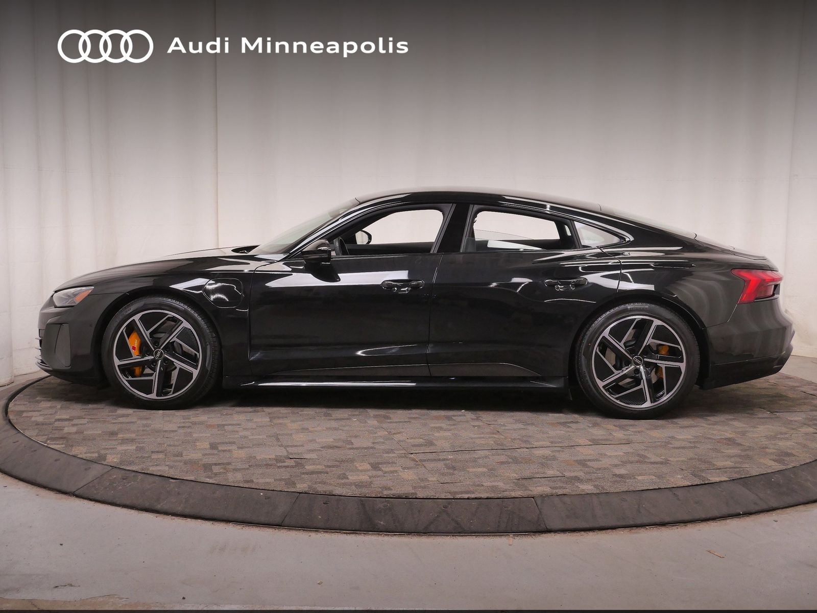Thumbnail: 2023 Audi RS e-tron GT - 3