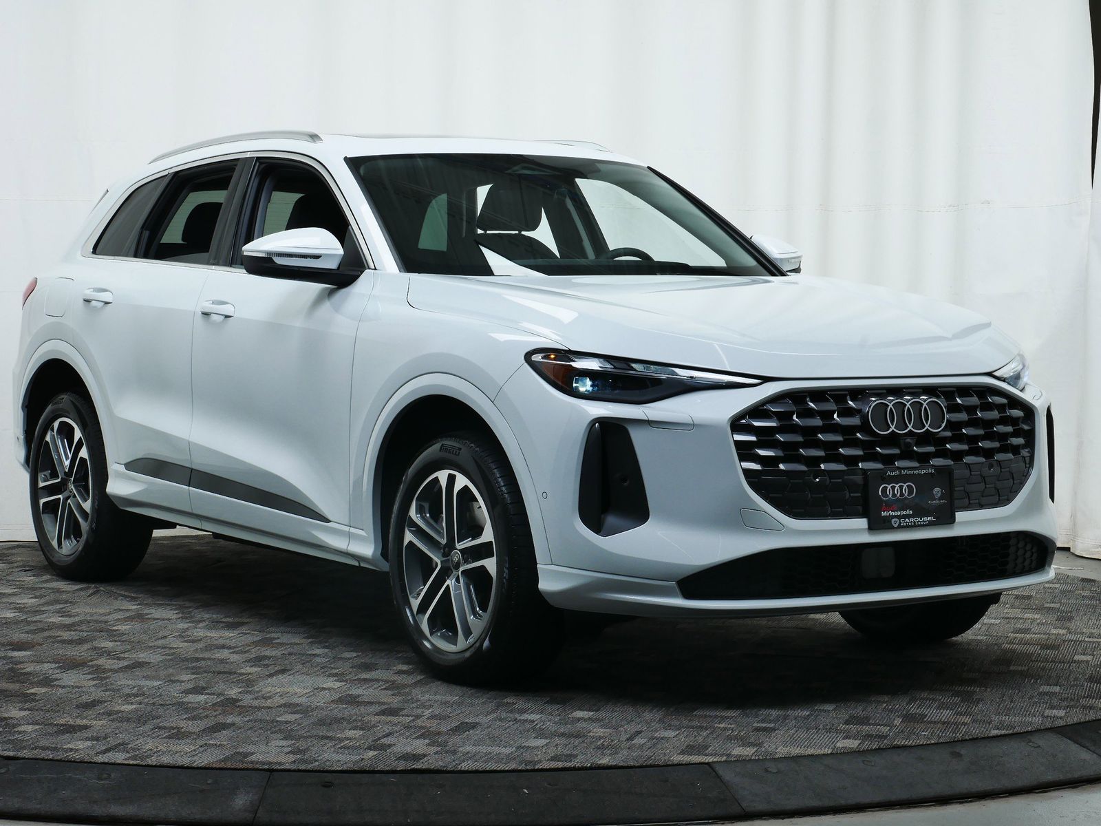 Thumbnail: 2025 Audi Q5 - 8