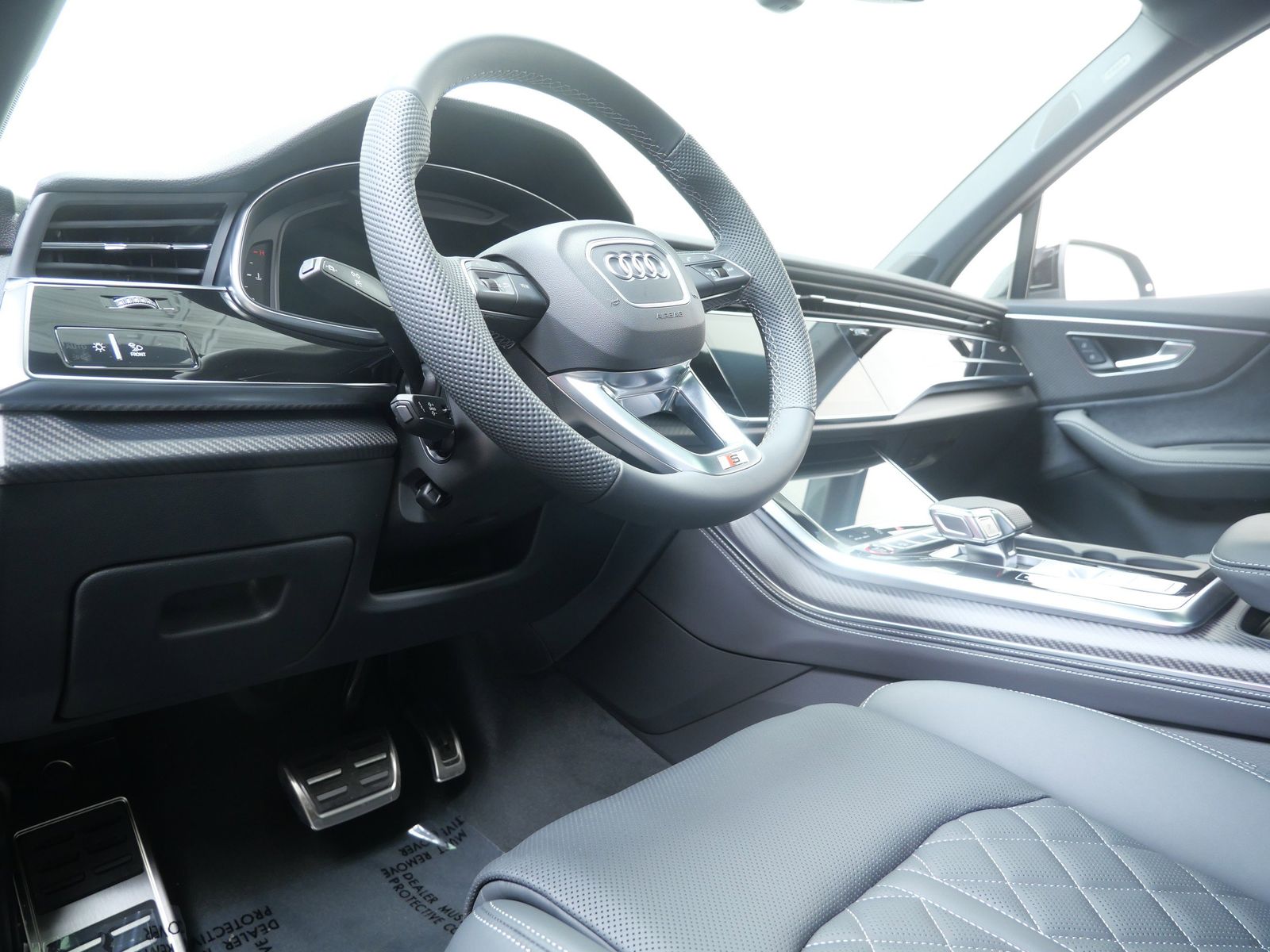 Thumbnail: 2026 Audi SQ7 - 2