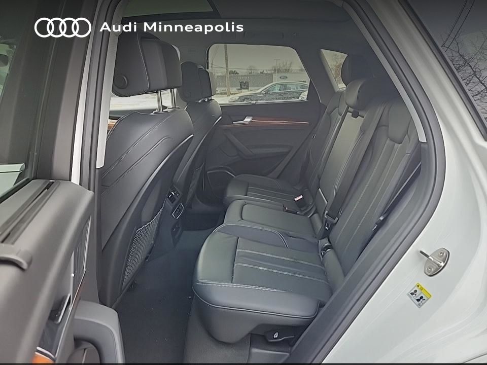 Thumbnail: 2023 Audi Q5 - 13