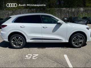 Thumbnail: 2025 Audi Q5 - 4