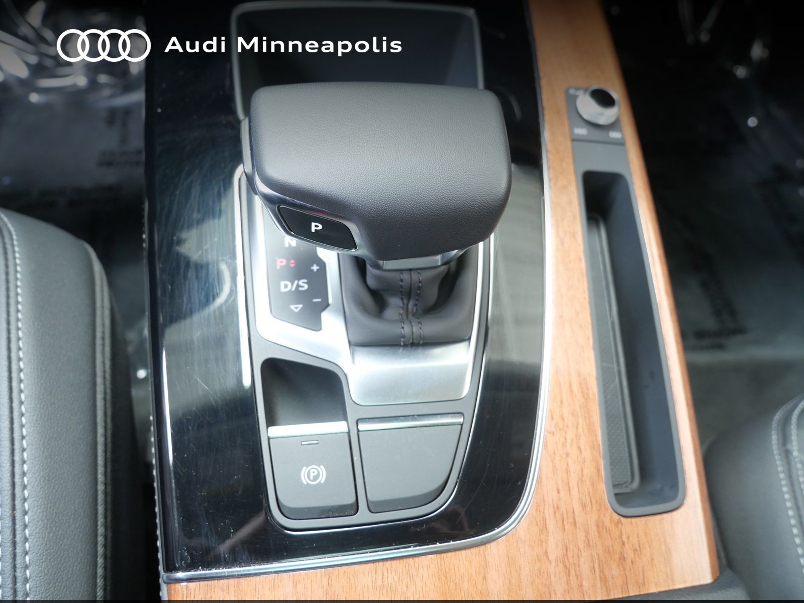 Thumbnail: 2023 Audi Q5 - 21