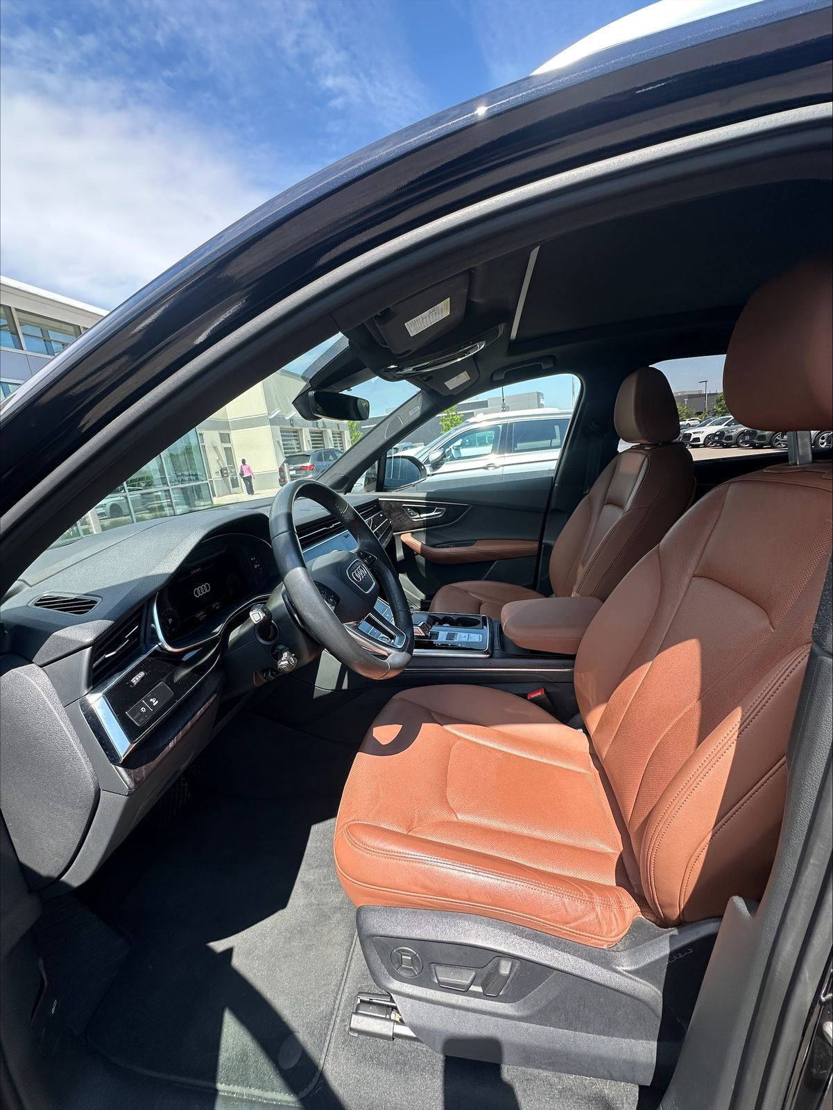 Used 2021 Audi Q7 Prestige with VIN WA1VXAF78MD024101 for sale in Golden Valley, Minnesota