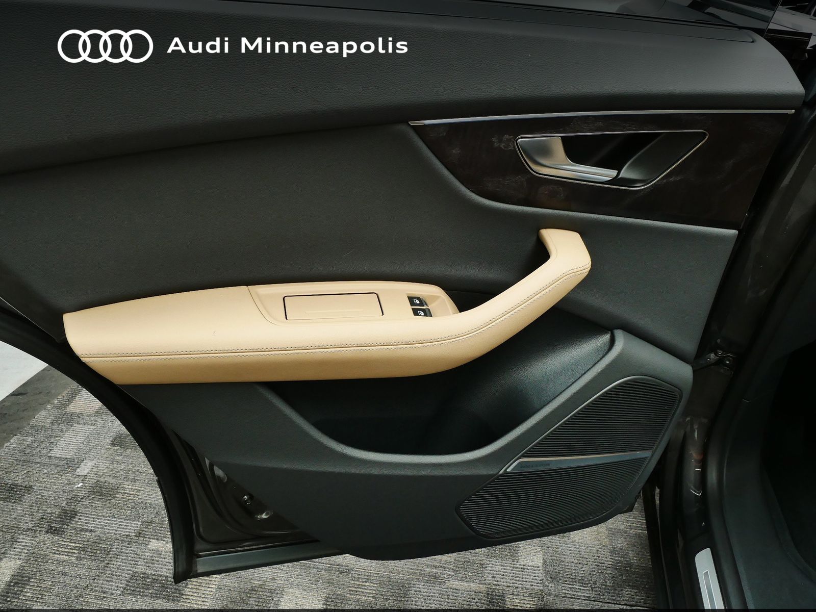 Thumbnail: 2025 Audi Q8 - 16