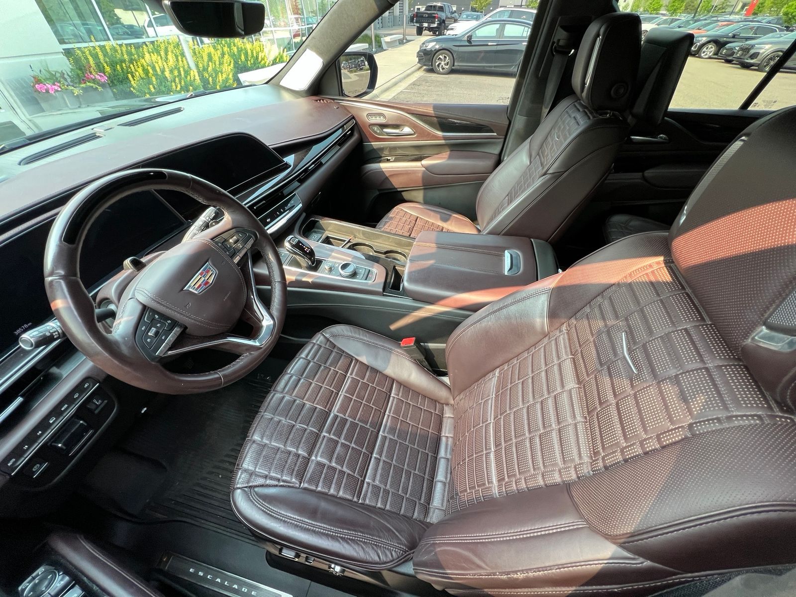 Used 2022 Cadillac Escalade Sport Platinum with VIN 1GYS4GKL4NR178505 for sale in Golden Valley, Minnesota