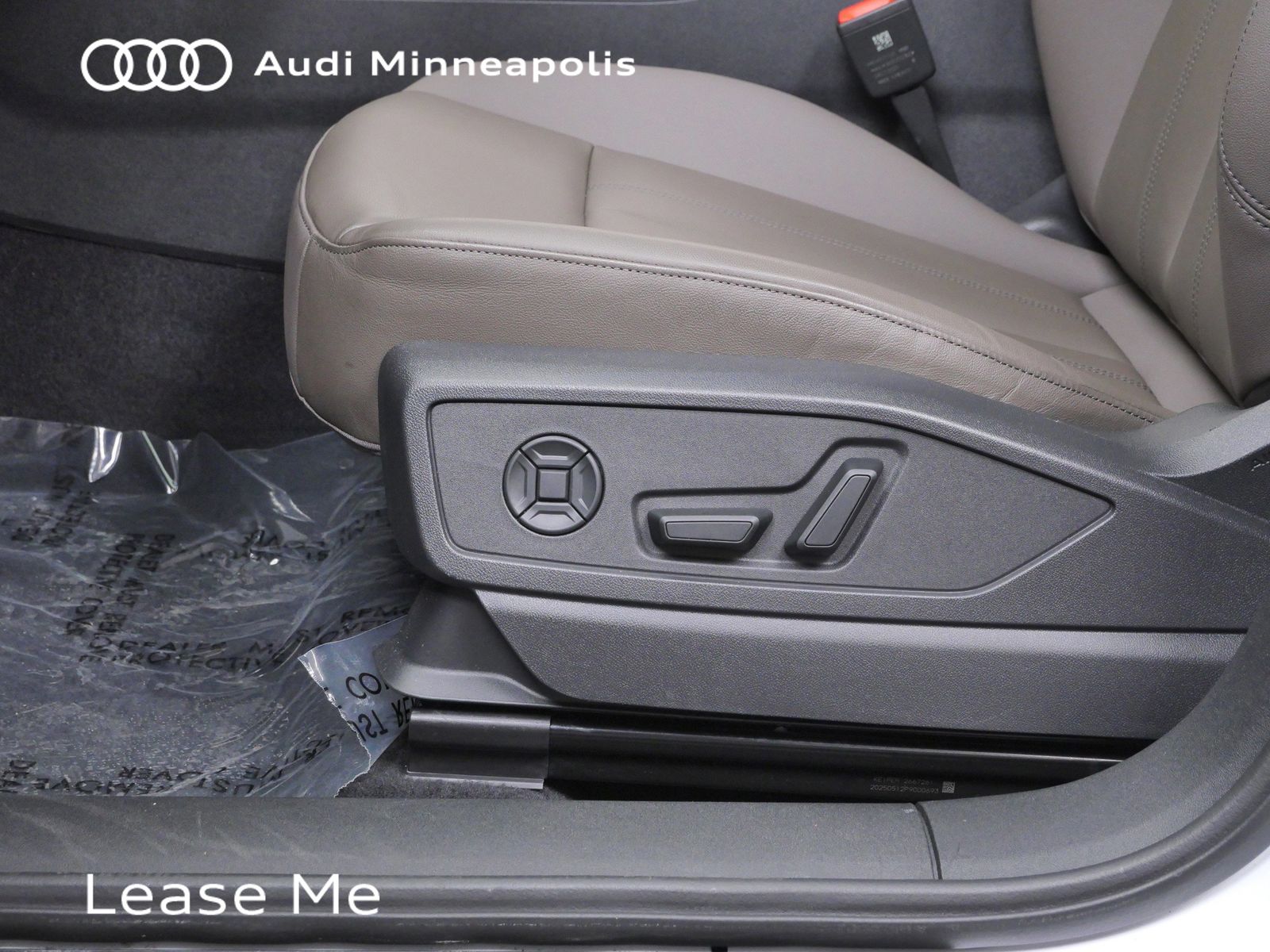 Thumbnail: 2025 Audi Q5 - 13