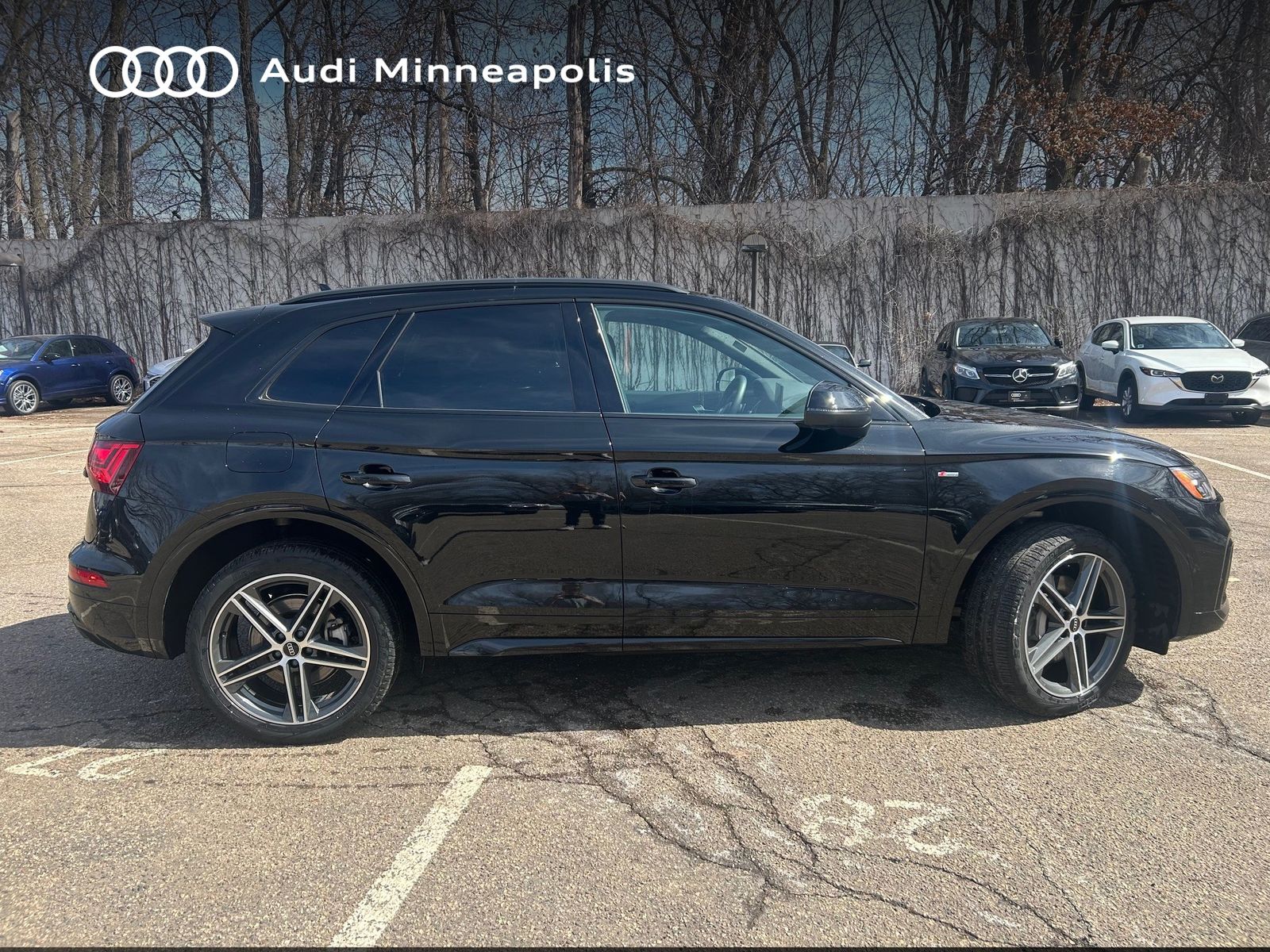 Thumbnail: 2023 Audi Q5 - 11