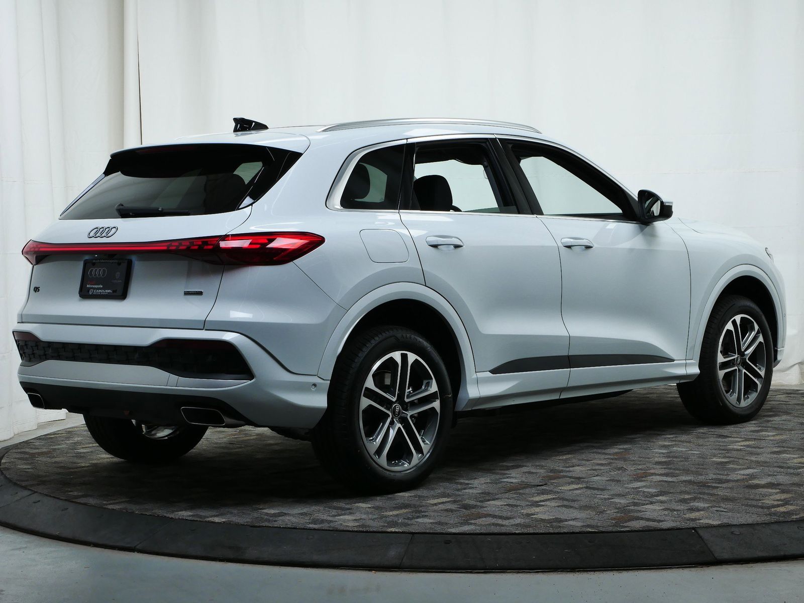 Thumbnail: 2025 Audi Q5 - 6