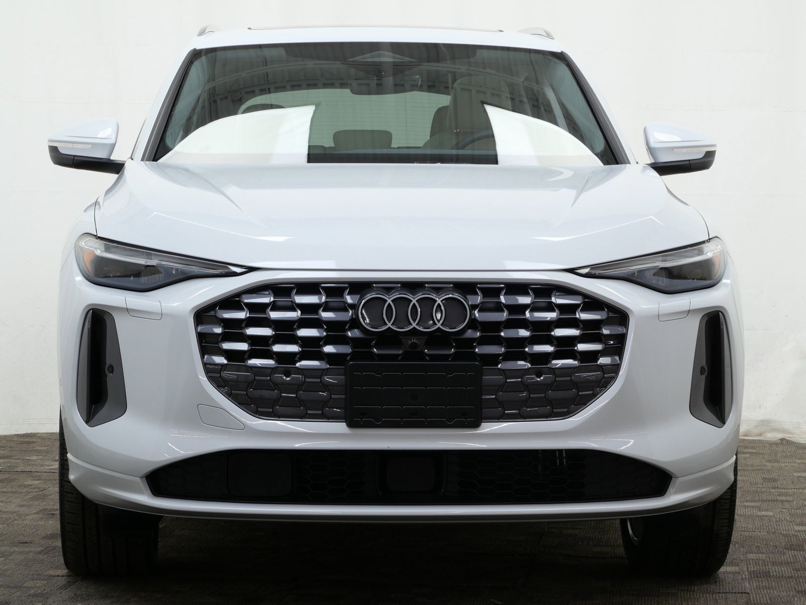 Thumbnail: 2025 Audi Q5 - 8
