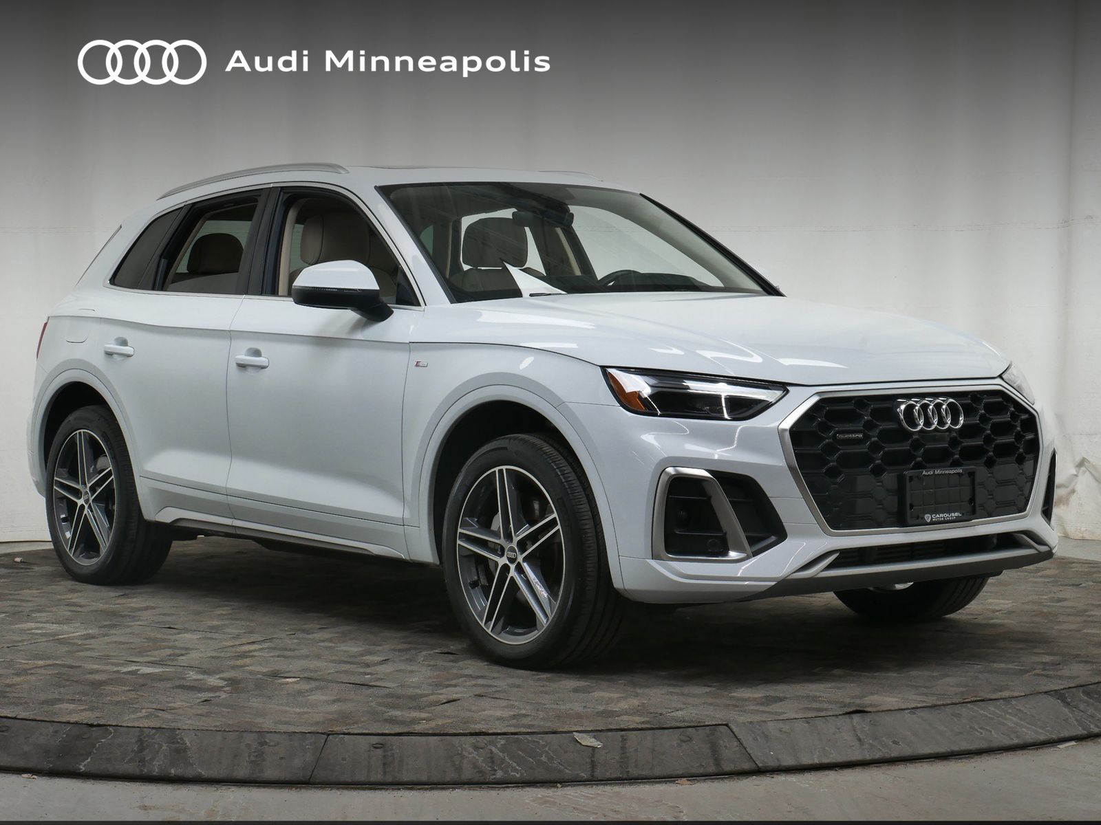 Thumbnail: 2023 Audi Q5 - 10