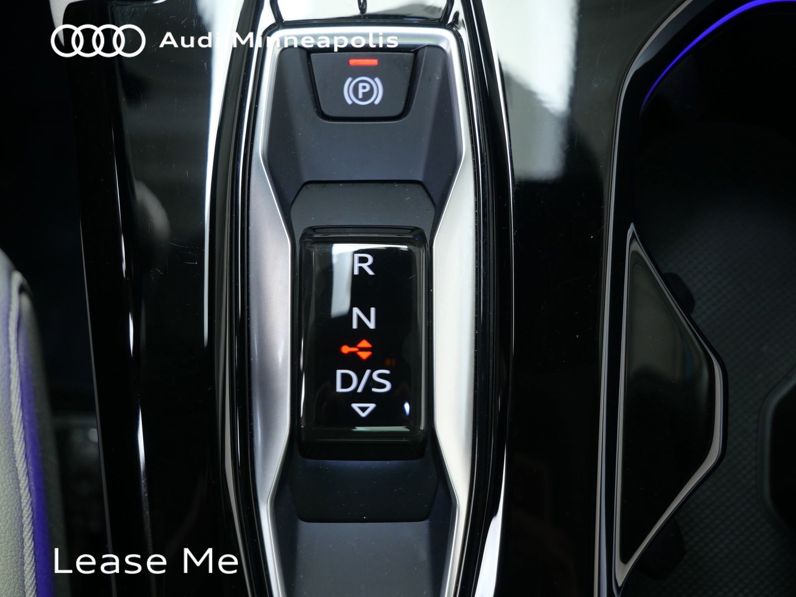 Thumbnail: 2025 Audi Q5 - 31