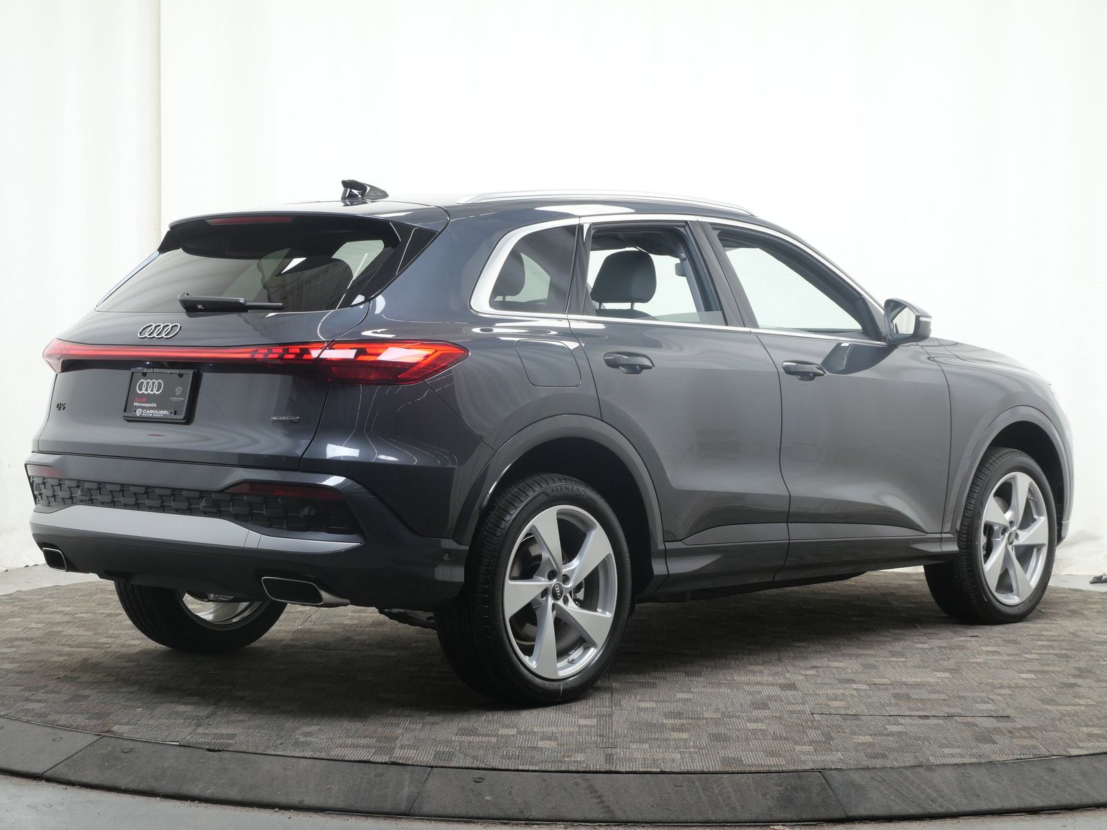 Thumbnail: 2025 Audi Q5 - 6