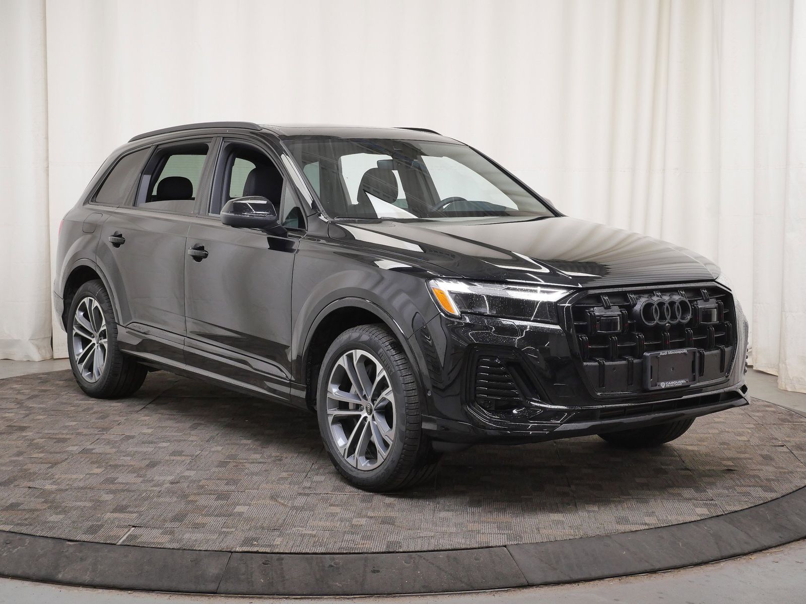Thumbnail: 2026 Audi Q7 - 8
