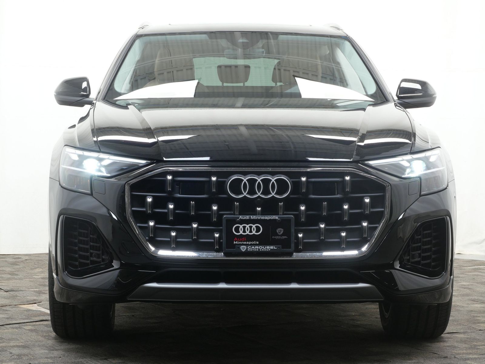 Thumbnail: 2026 Audi Q8 - 9