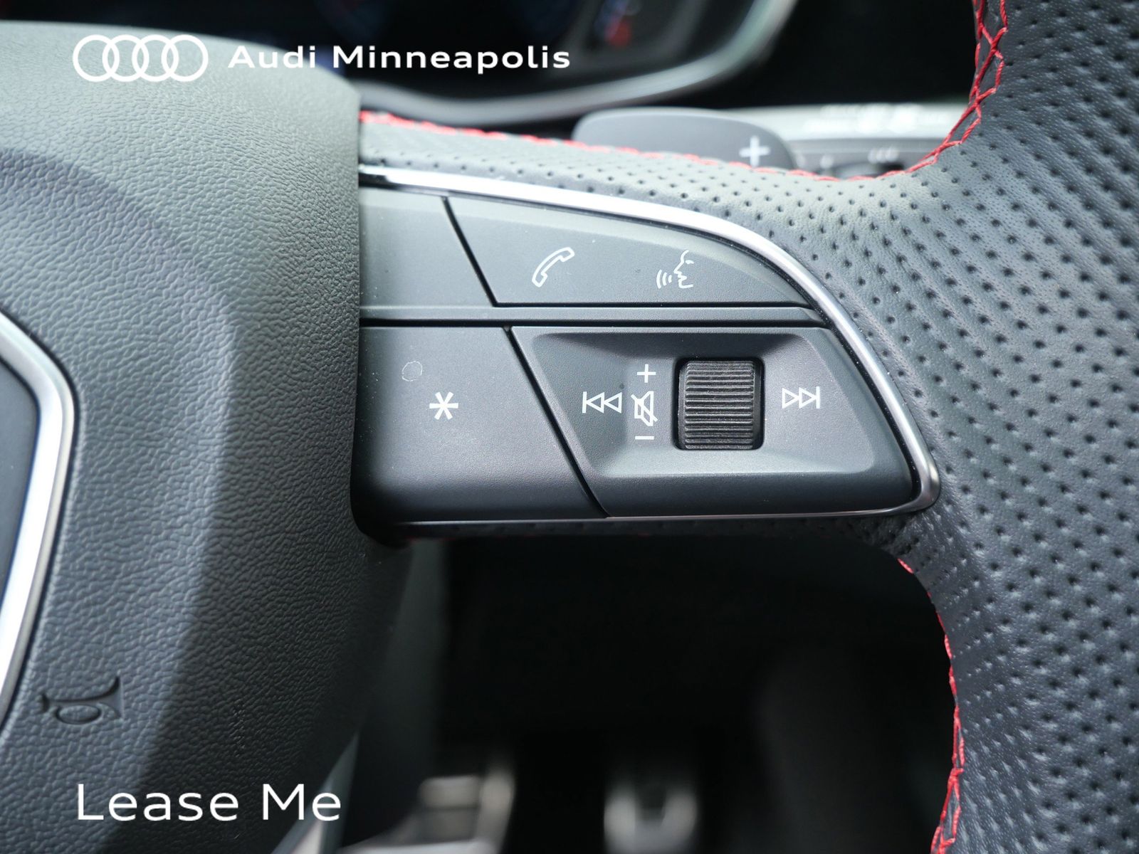 Thumbnail: 2025 Audi Q3 - 30