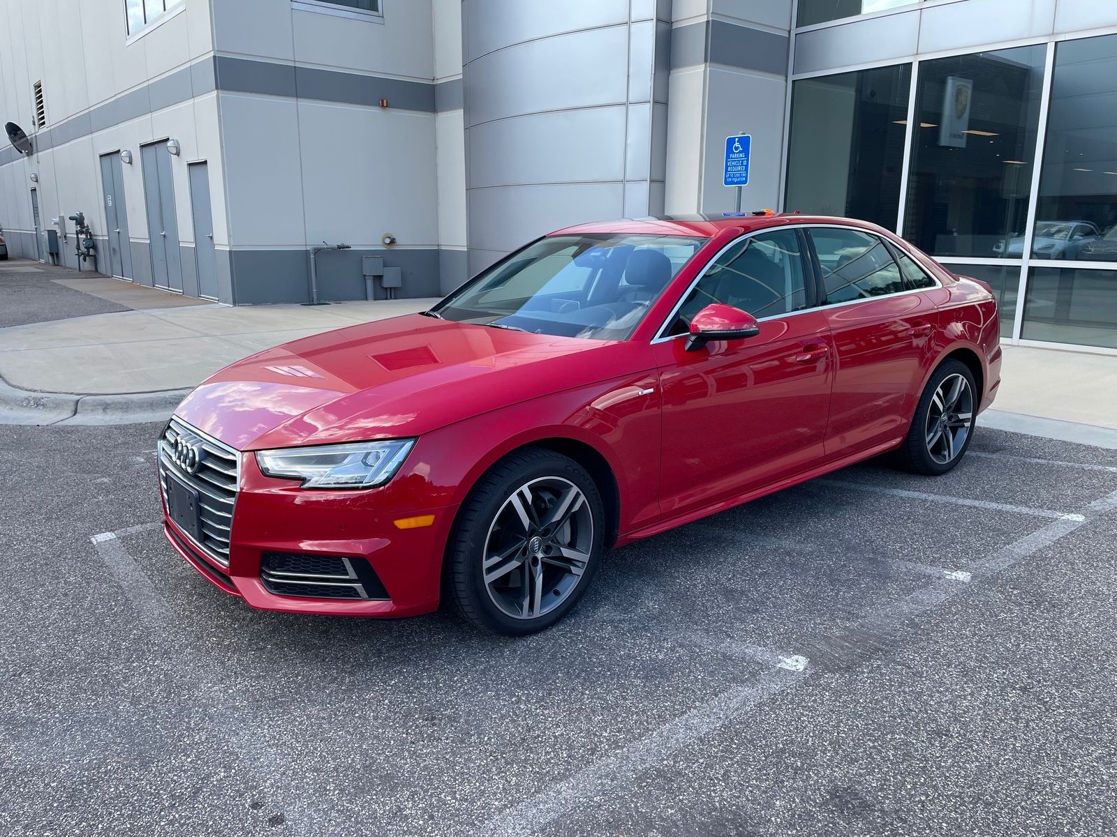 Thumbnail: 2017 Audi A4 - 1