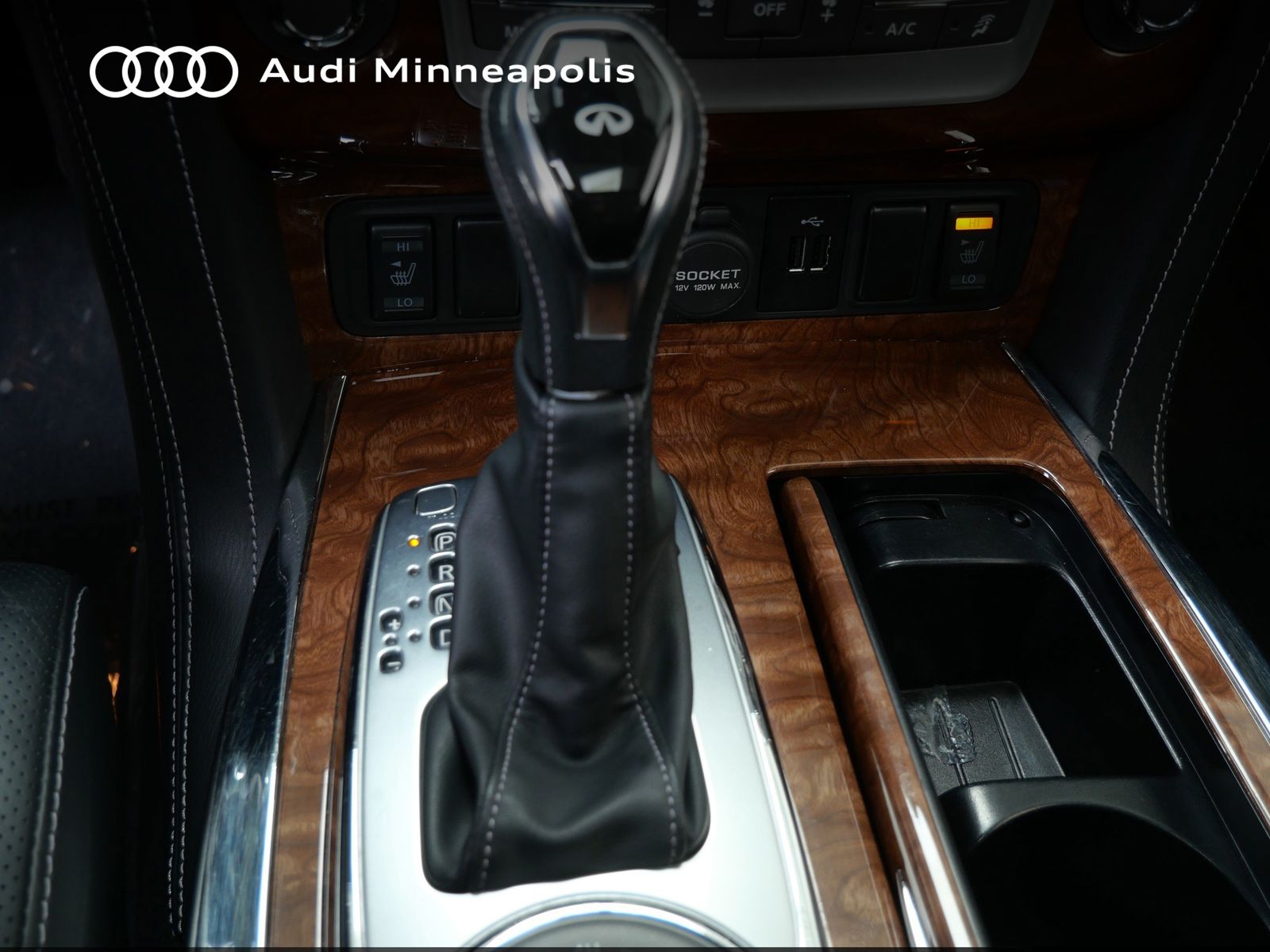 Thumbnail: 2018 INFINITI QX80 - 28