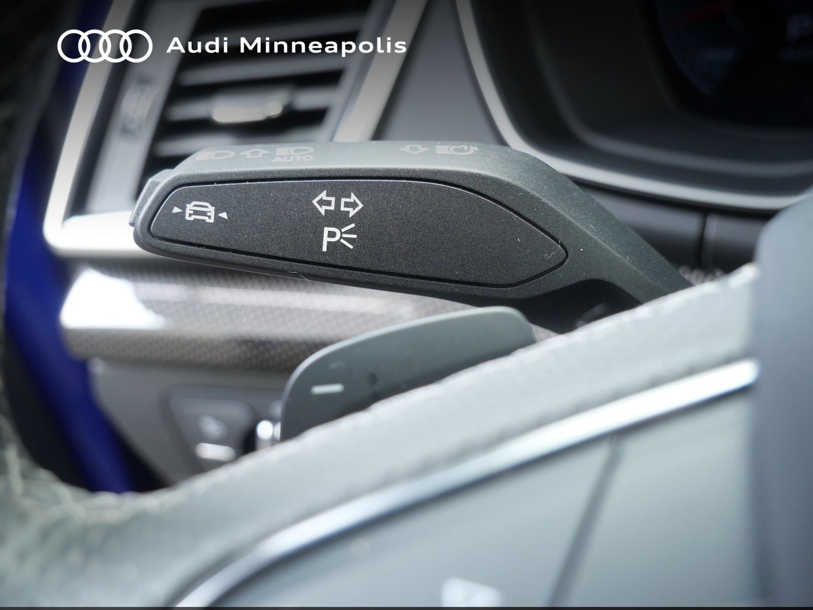 Thumbnail: 2023 Audi SQ5 - 31