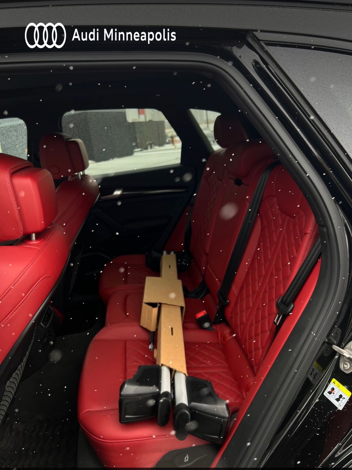 Thumbnail: 2023 Audi SQ5 - 12