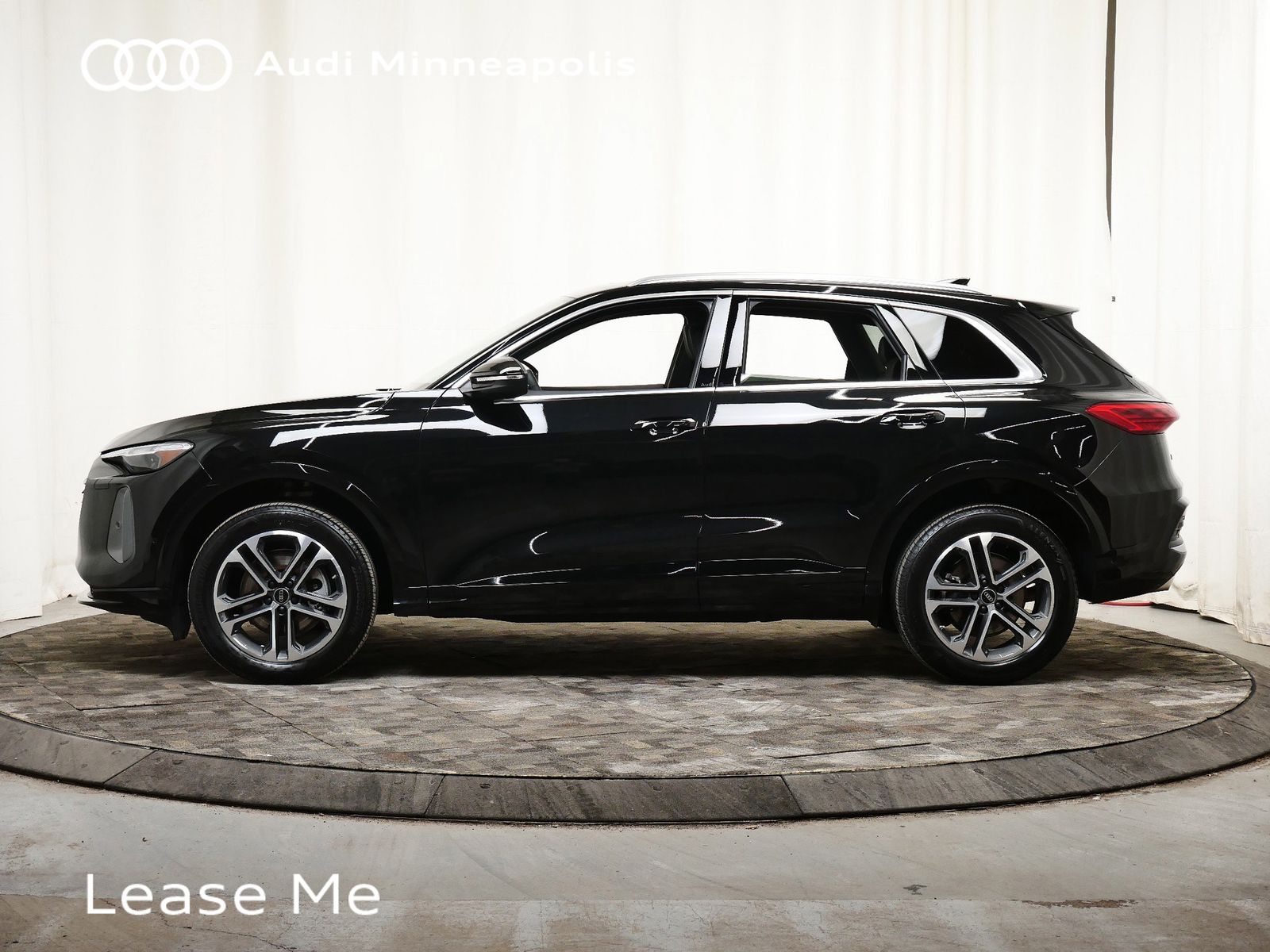 Thumbnail: 2025 Audi Q5 - 3
