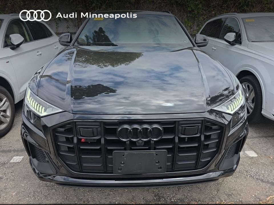 Thumbnail: 2023 Audi SQ8 - 11