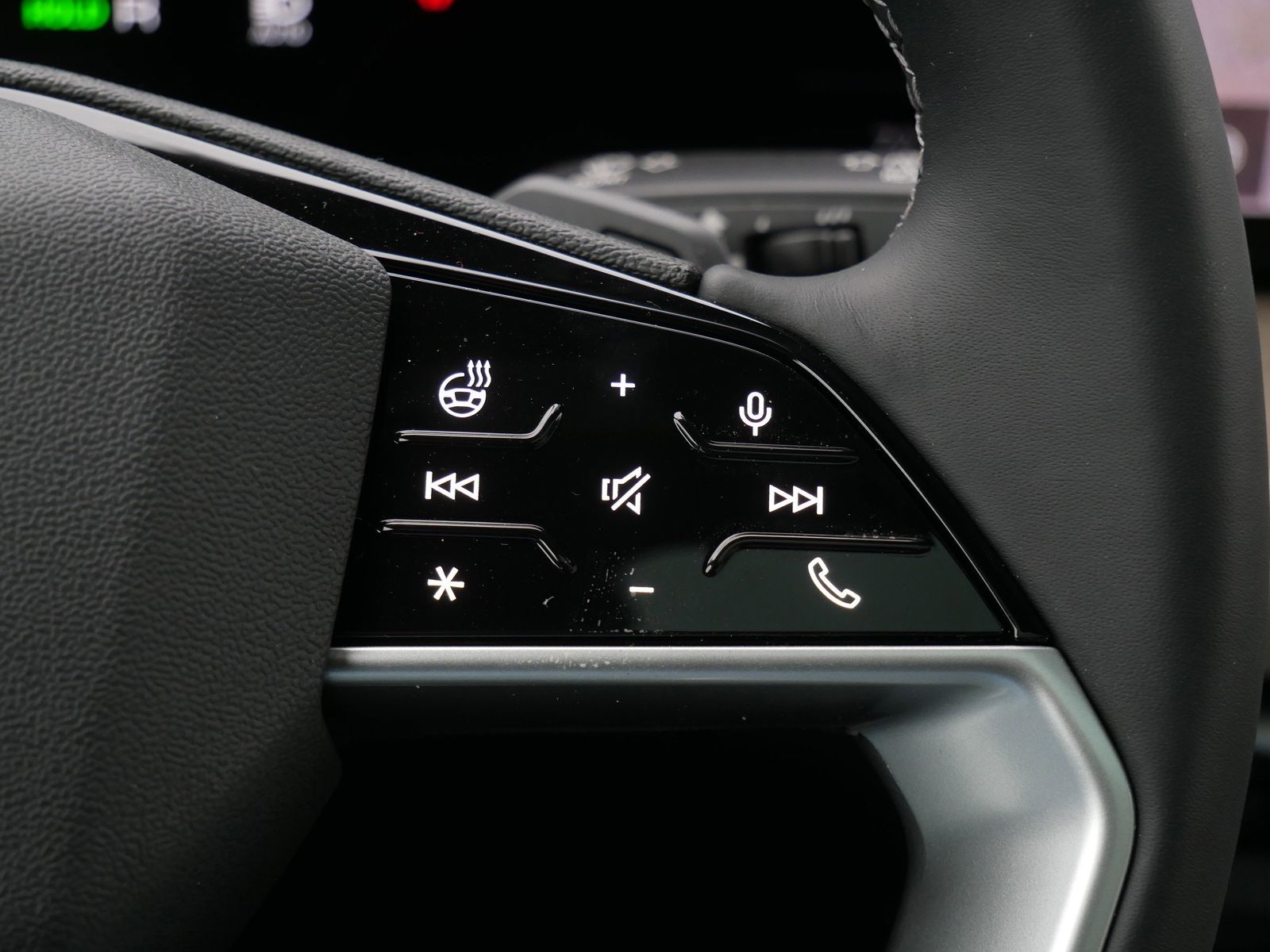 Thumbnail: 2025 Audi Q5 - 24