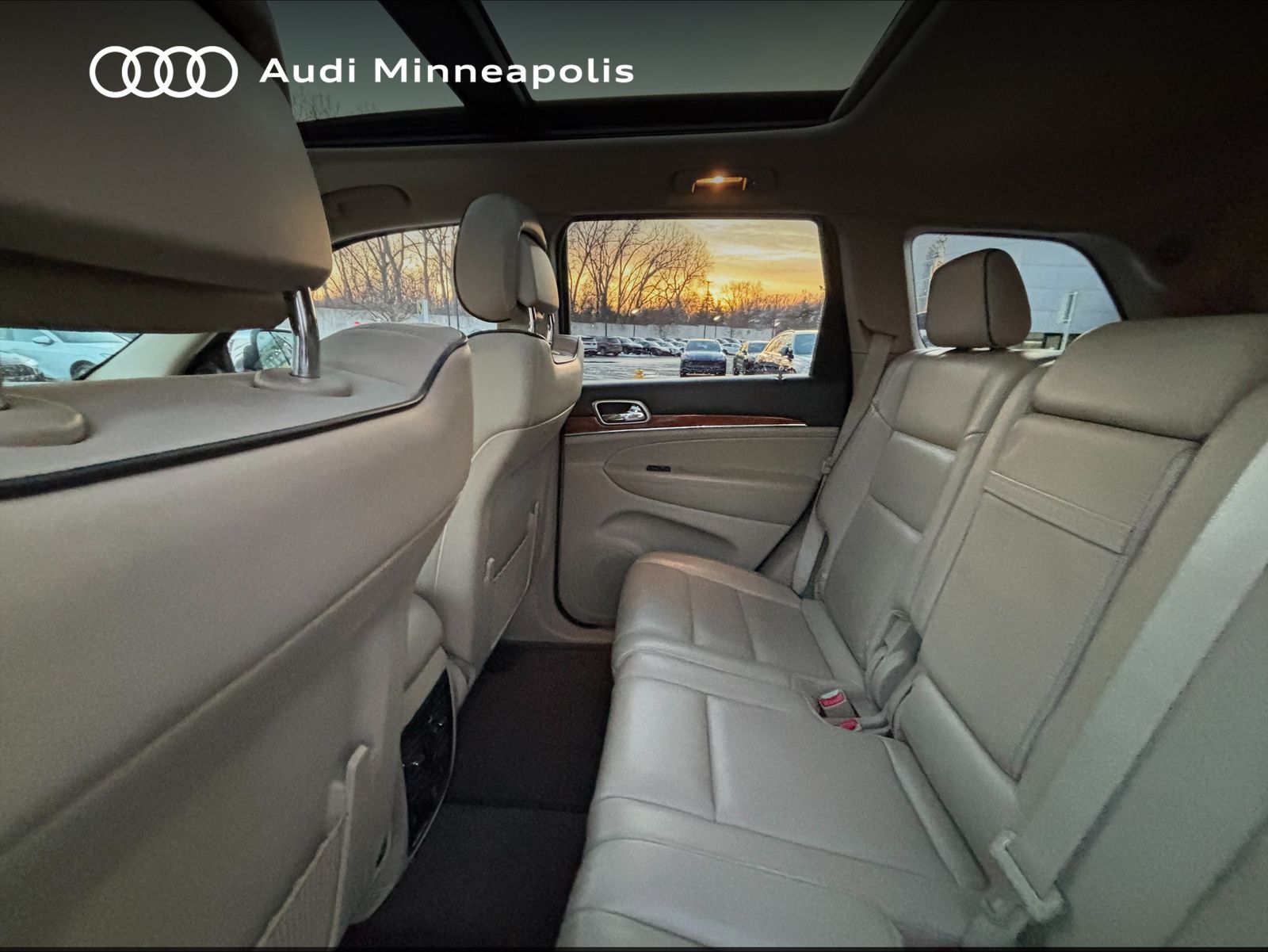 Thumbnail: 2011 Jeep Grand Cherokee - 13