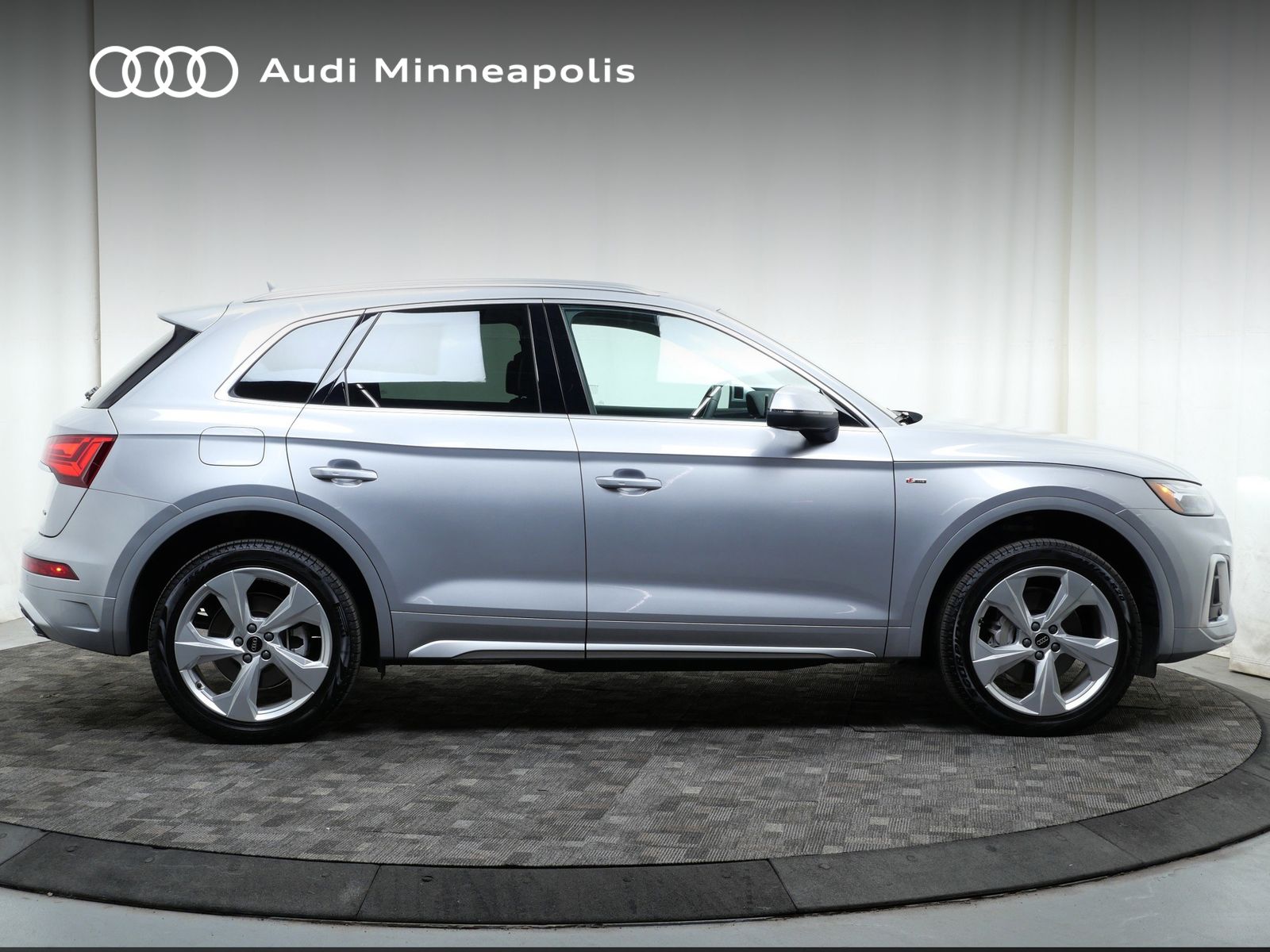 Thumbnail: 2025 Audi Q5 - 9