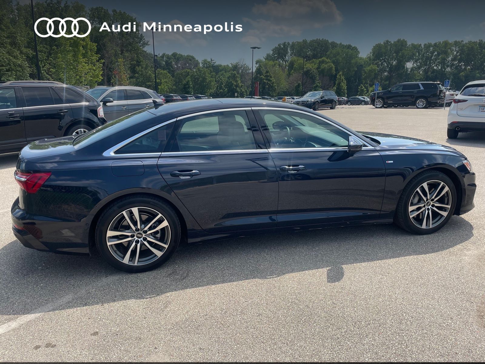 Thumbnail: 2022 Audi A6 - 10