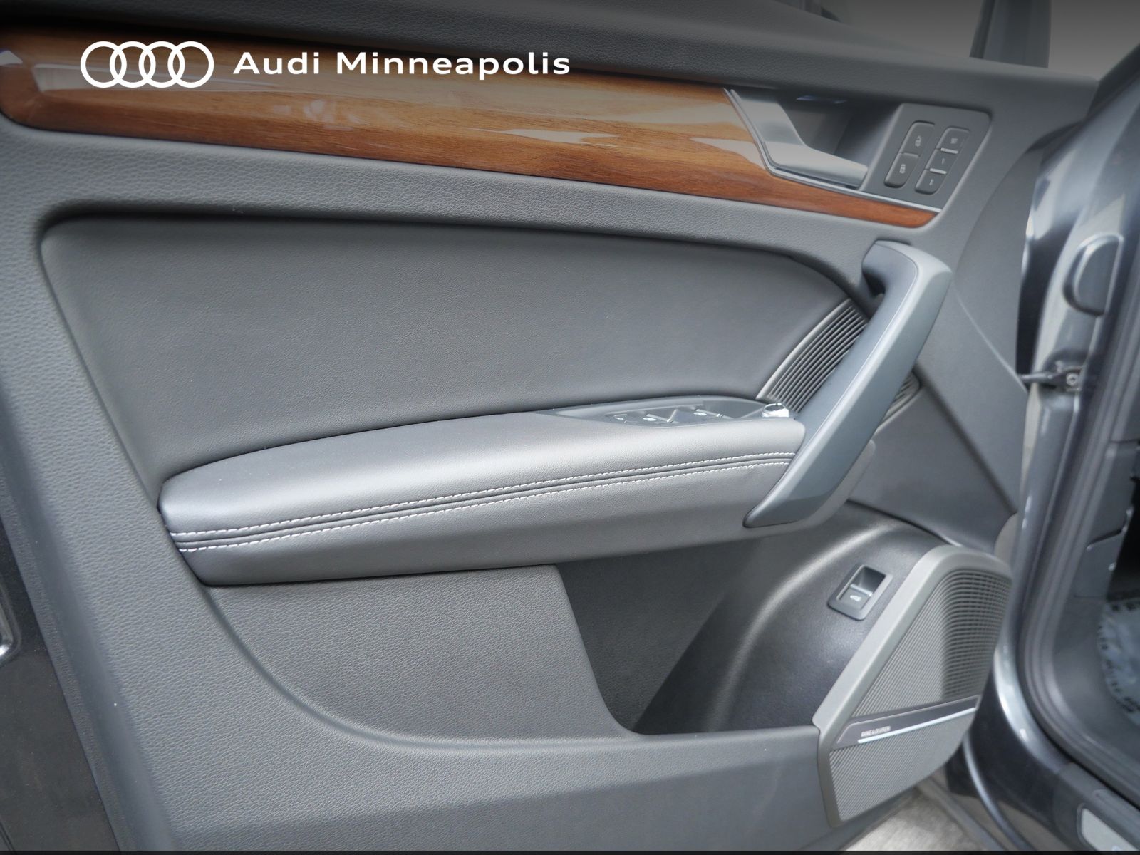 Thumbnail: 2023 Audi Q5 - 13